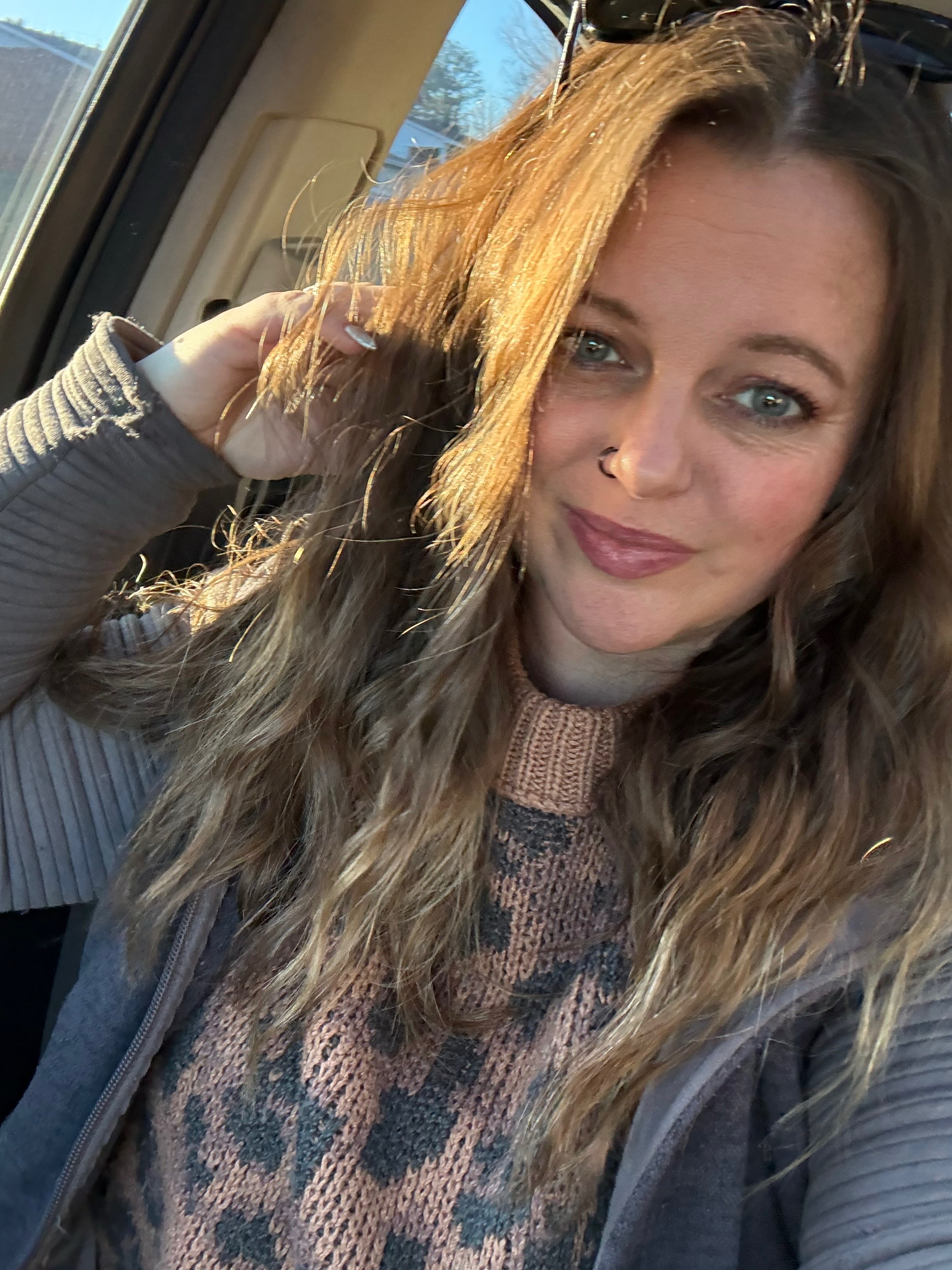 @JoanieLynn