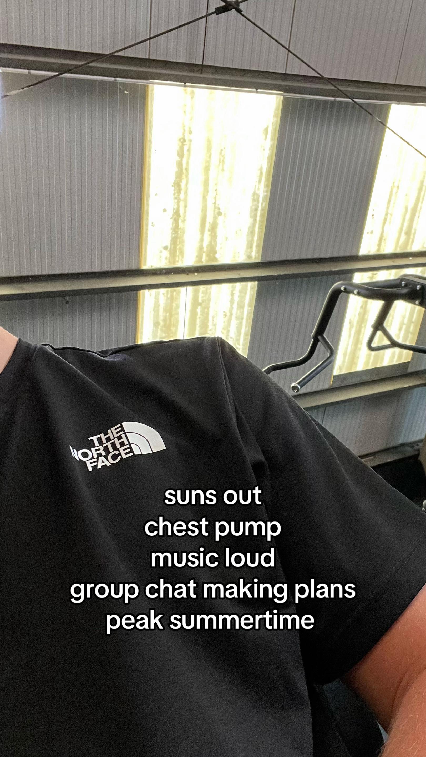 @🎧