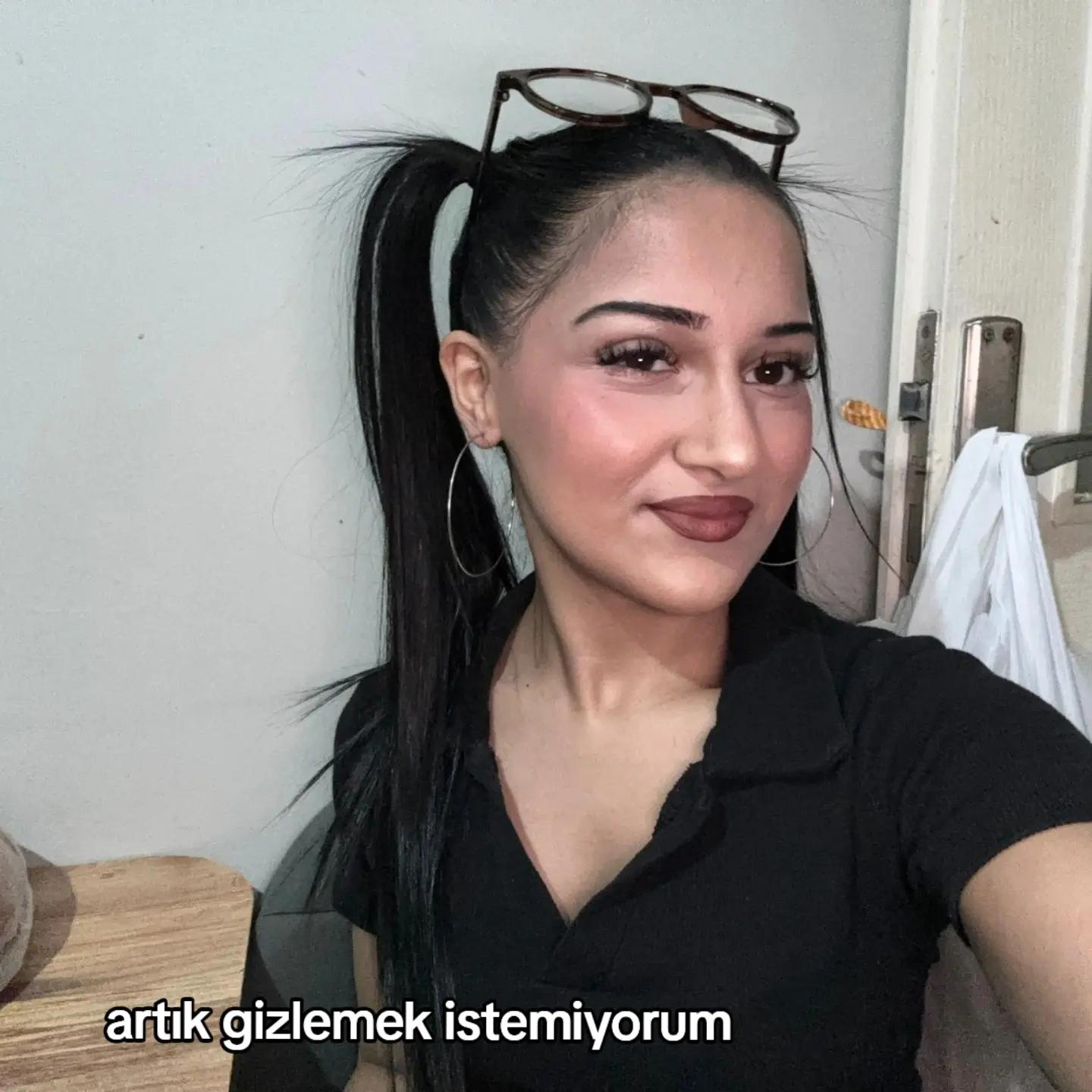 @✶