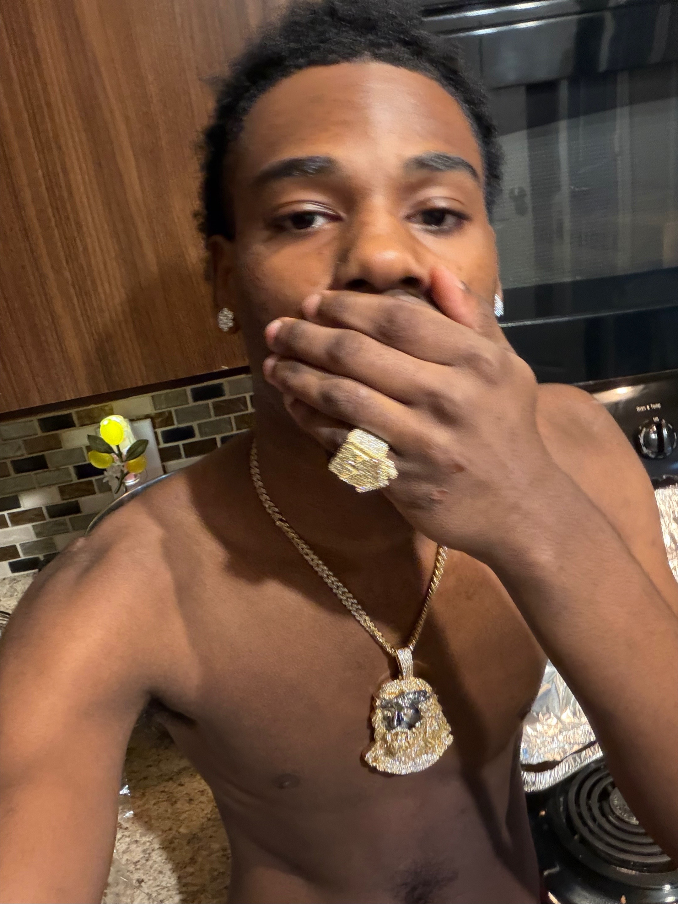 @Dey say shooters shoot⛹️♂️