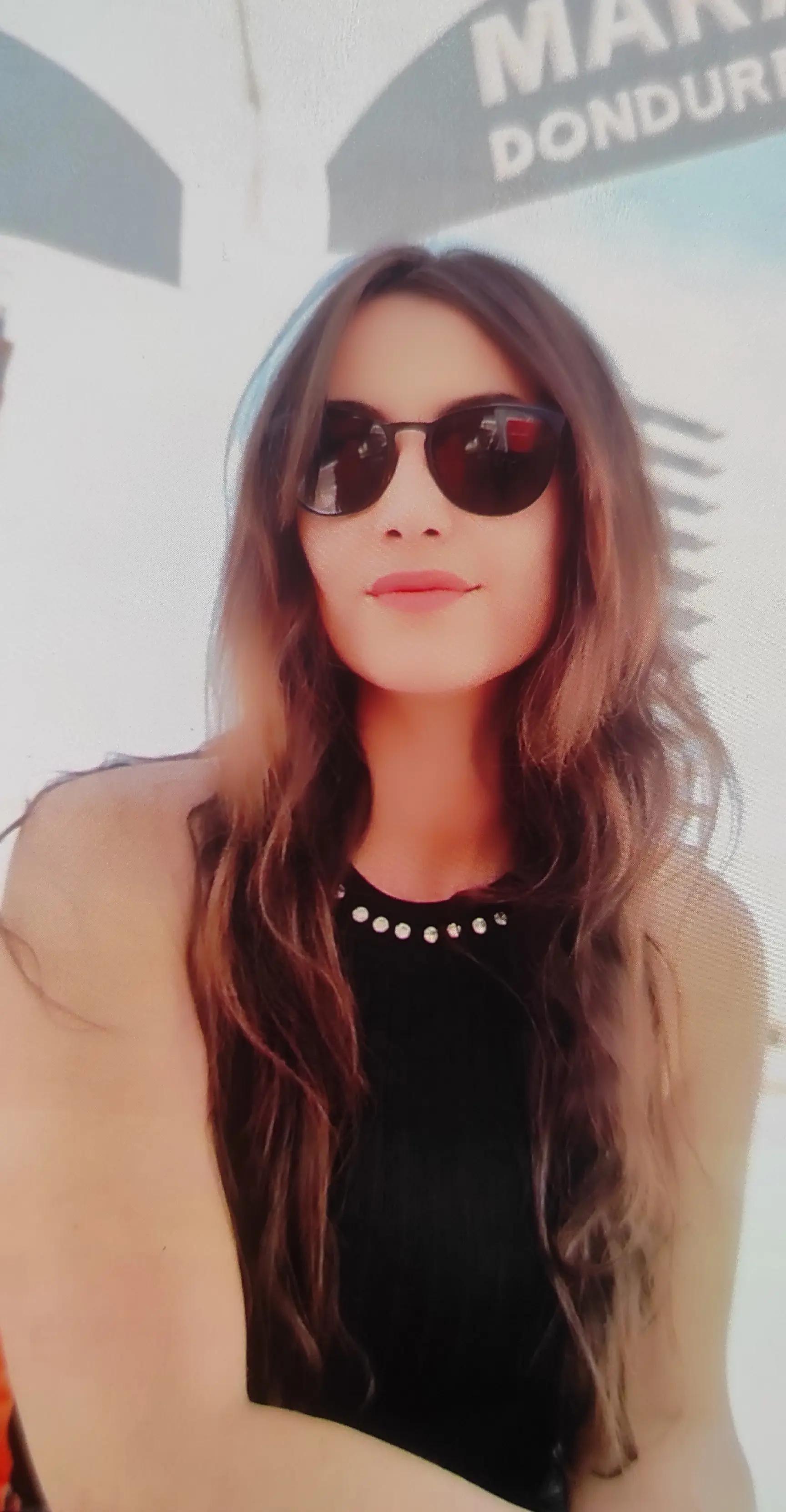 @ÖZLEM TEKEŞ 🖤🖤