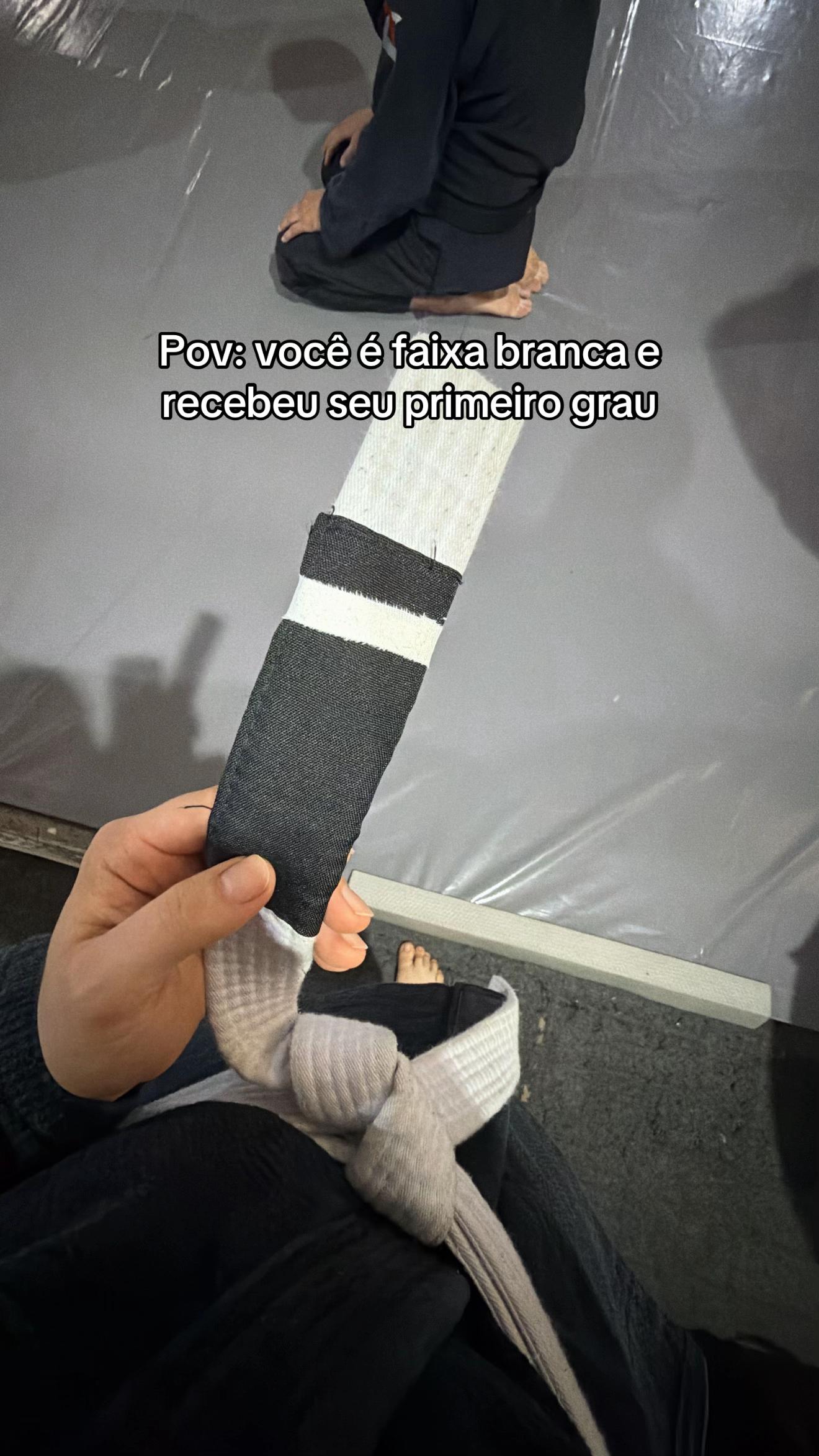 @T P