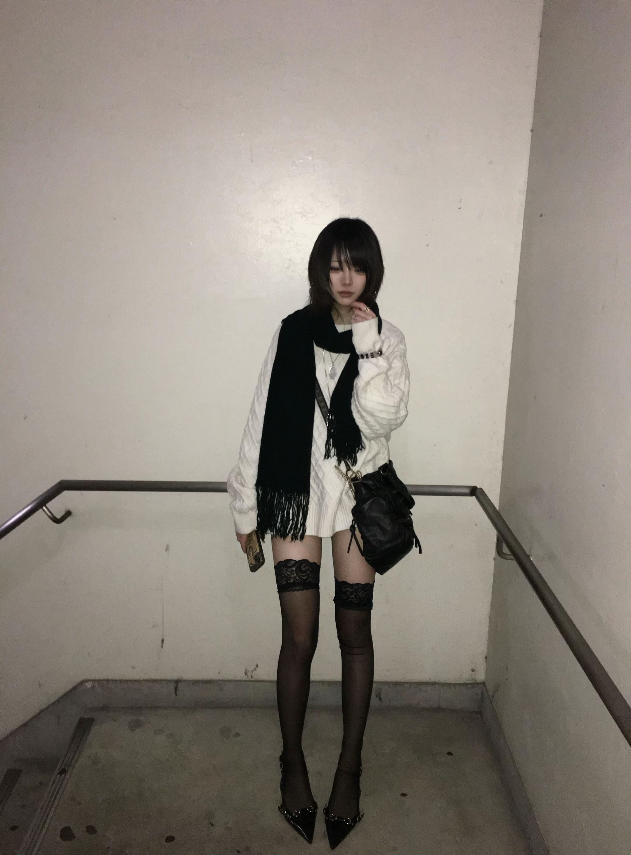 @Aru