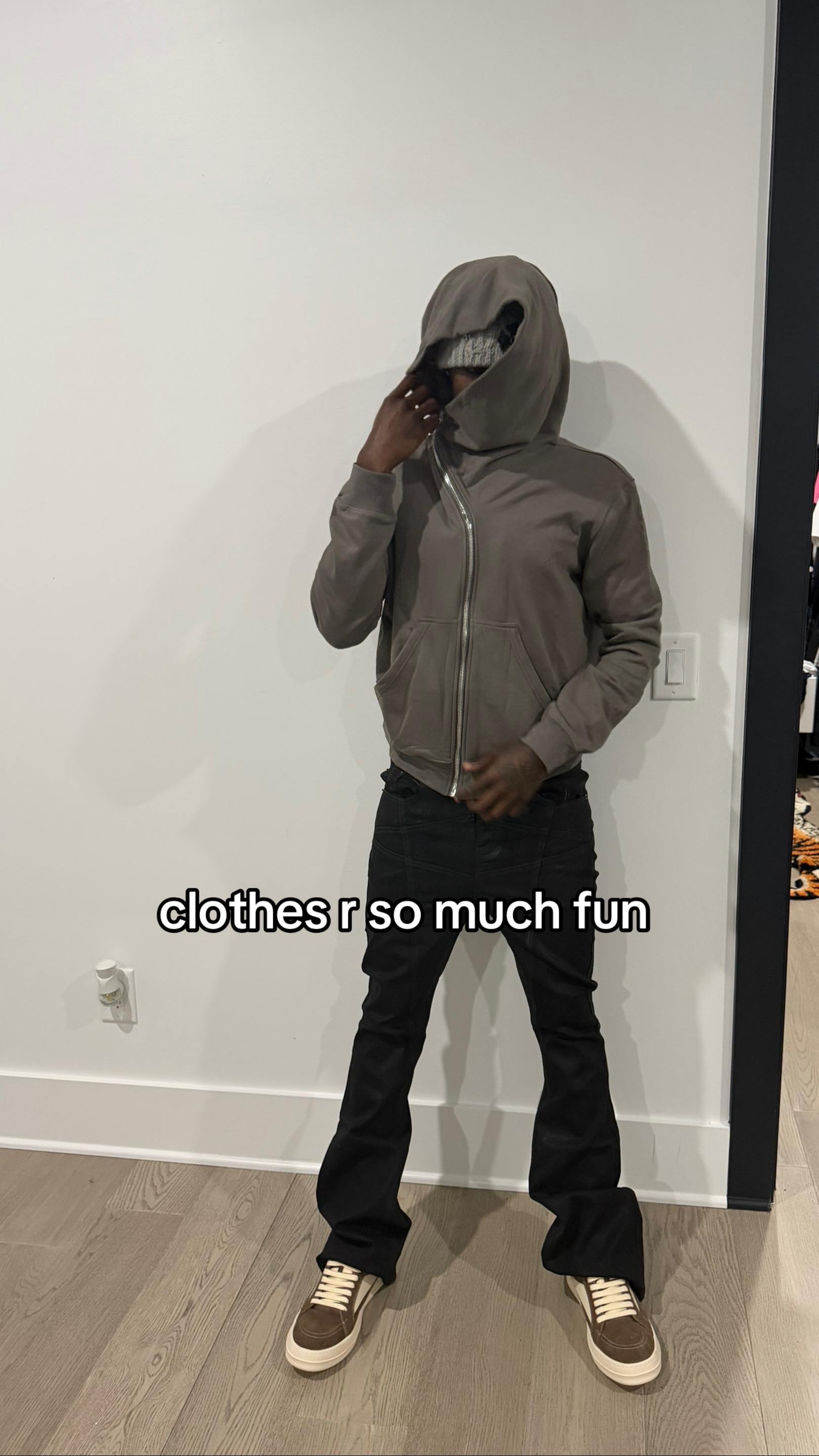 @Go&uuml;ges