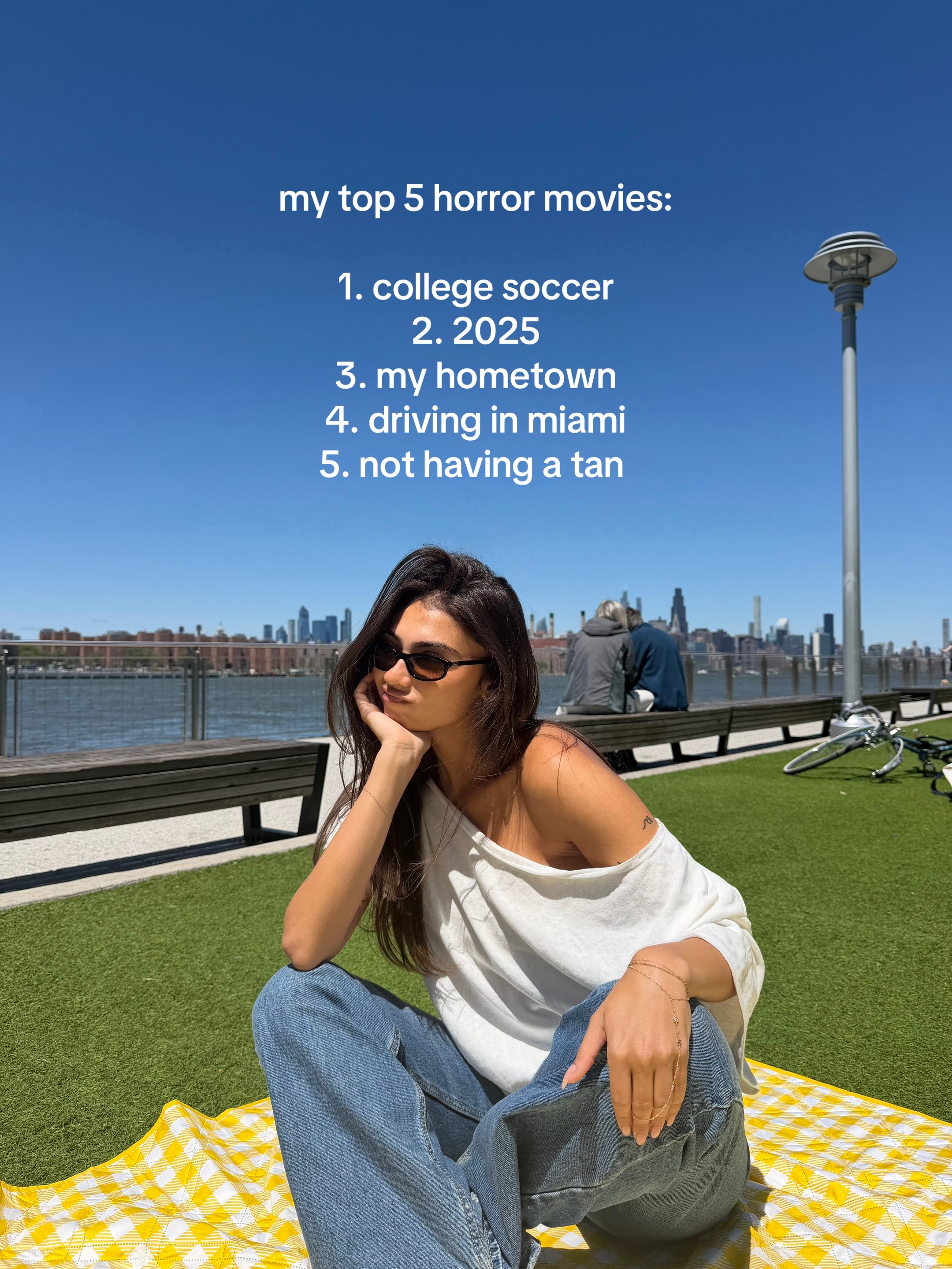 @Bella