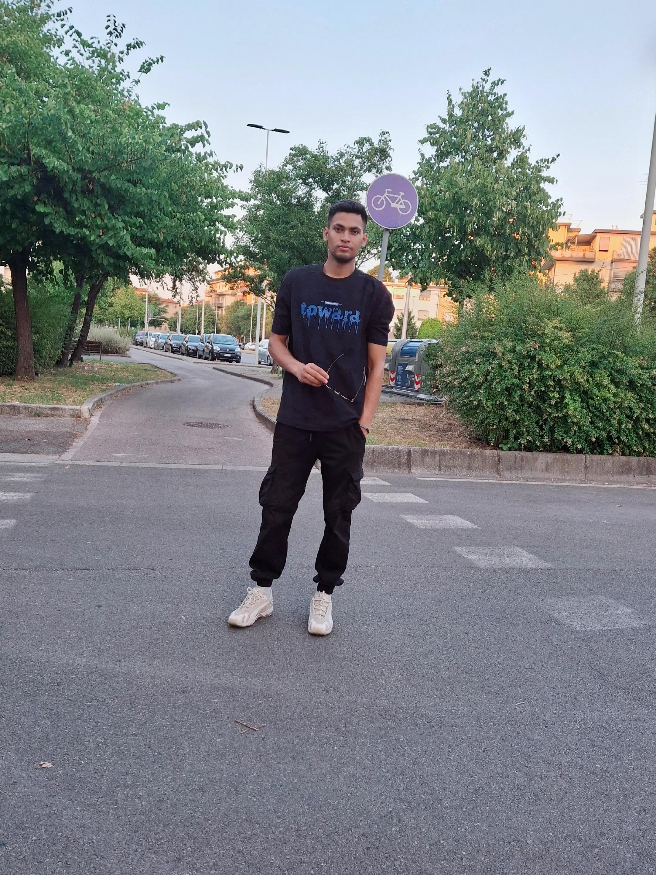 @Aynar karigor 🎧🖤