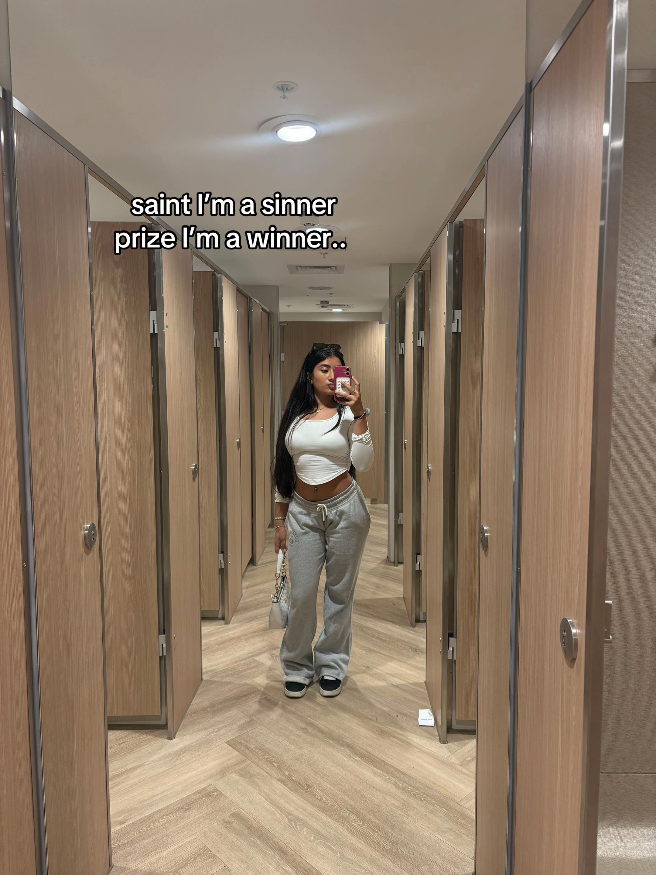 @Simran 💕