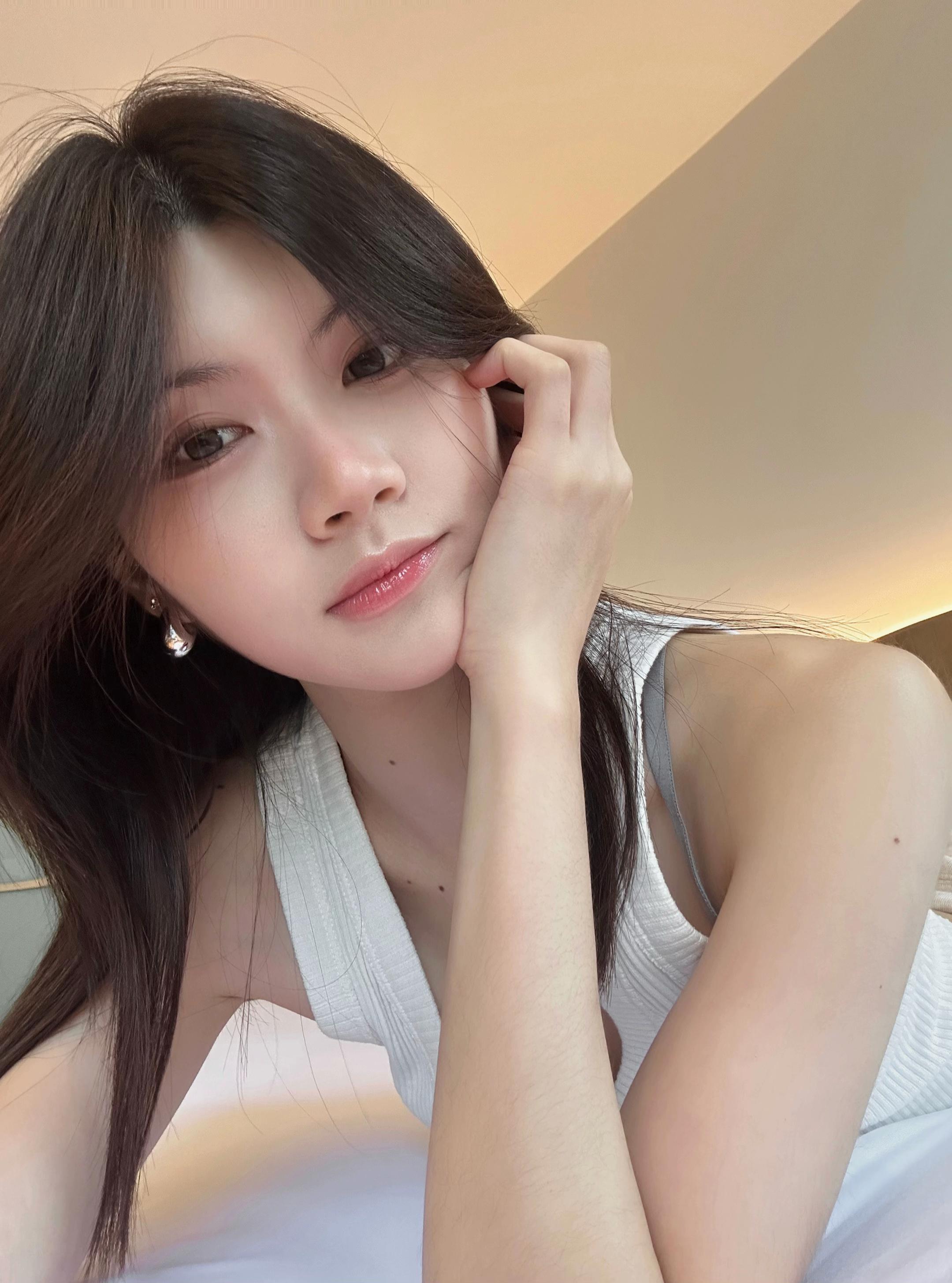 @Jejyy.ne