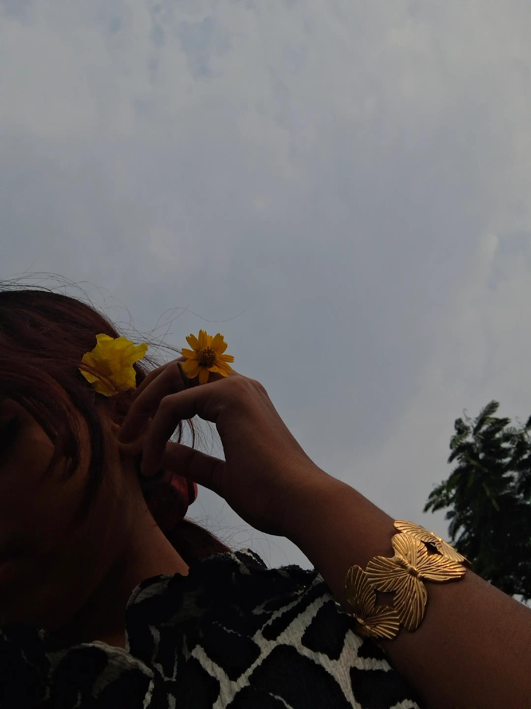 @JANU🌷😫🎀