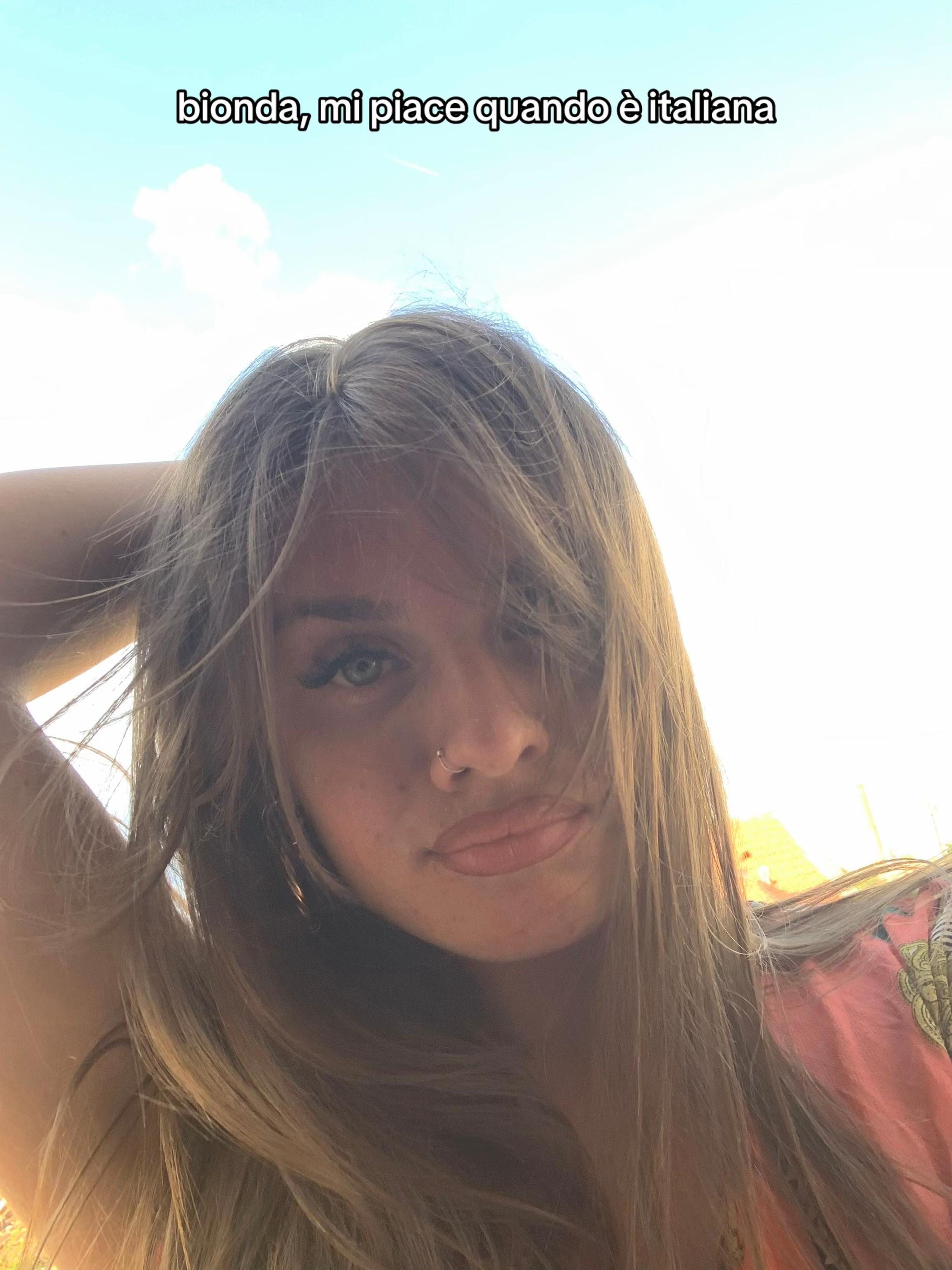 @Elena🦋