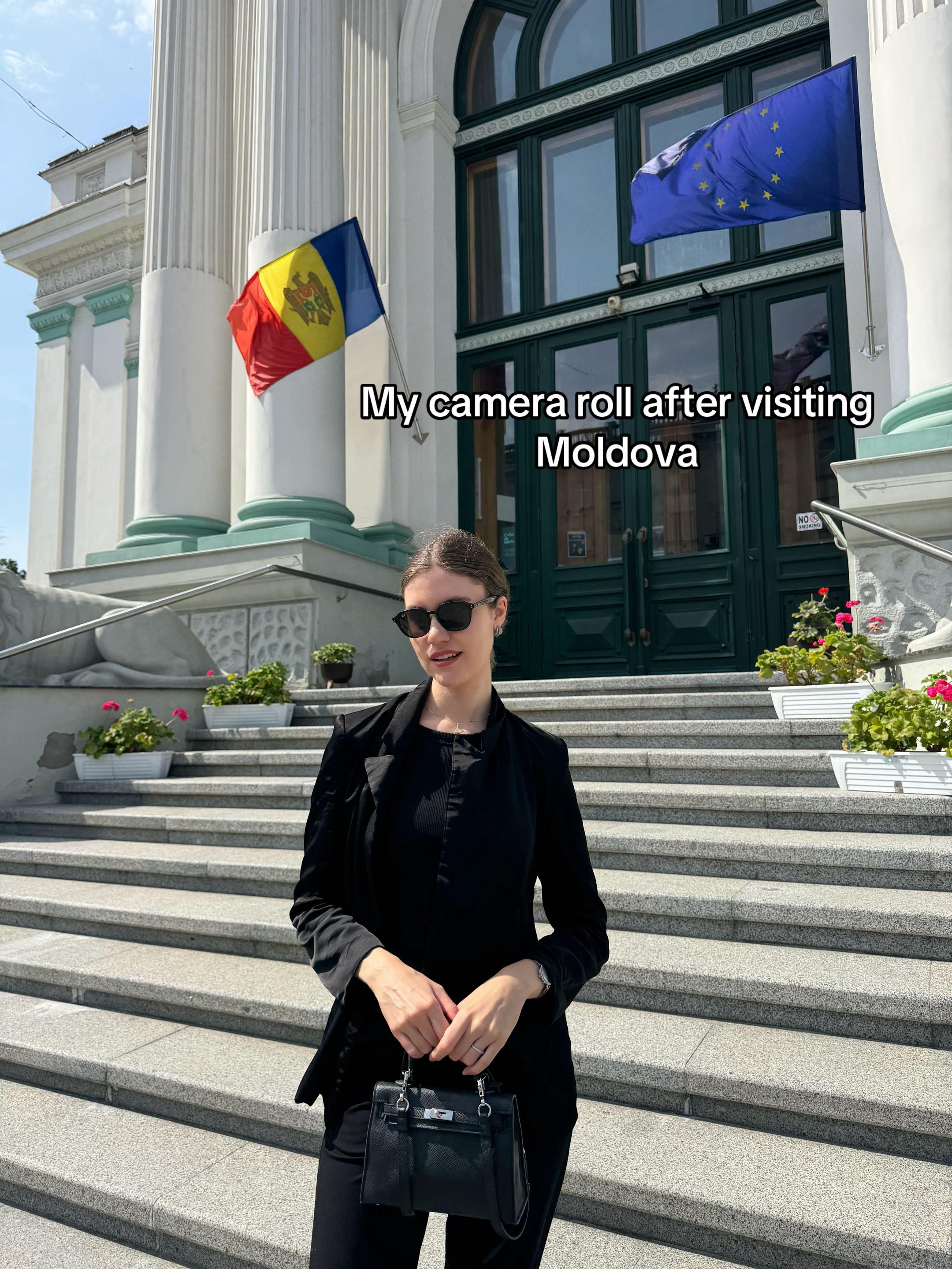 @BALKAN GIRL TRAVELLING
