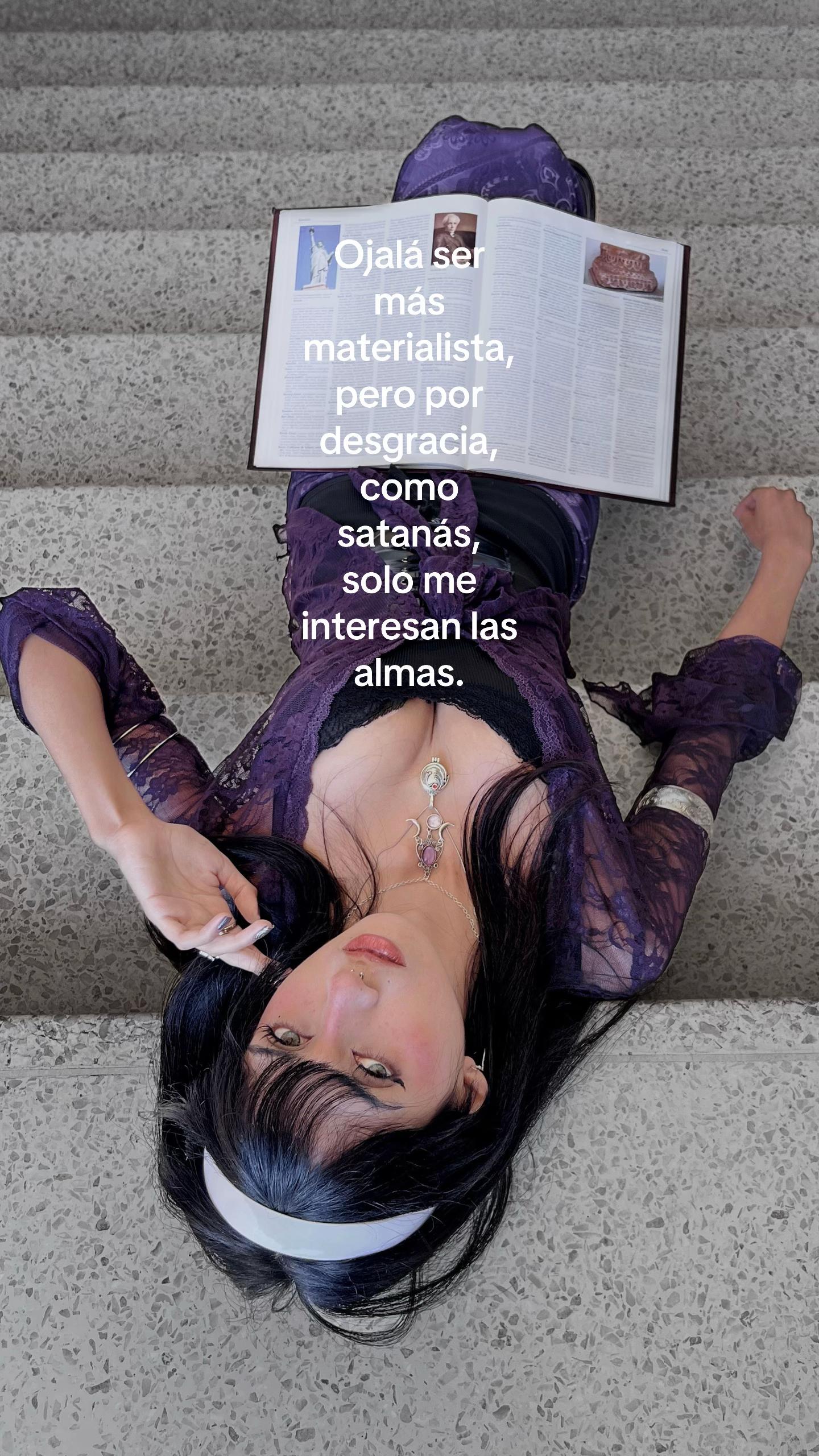@nilaxnyx