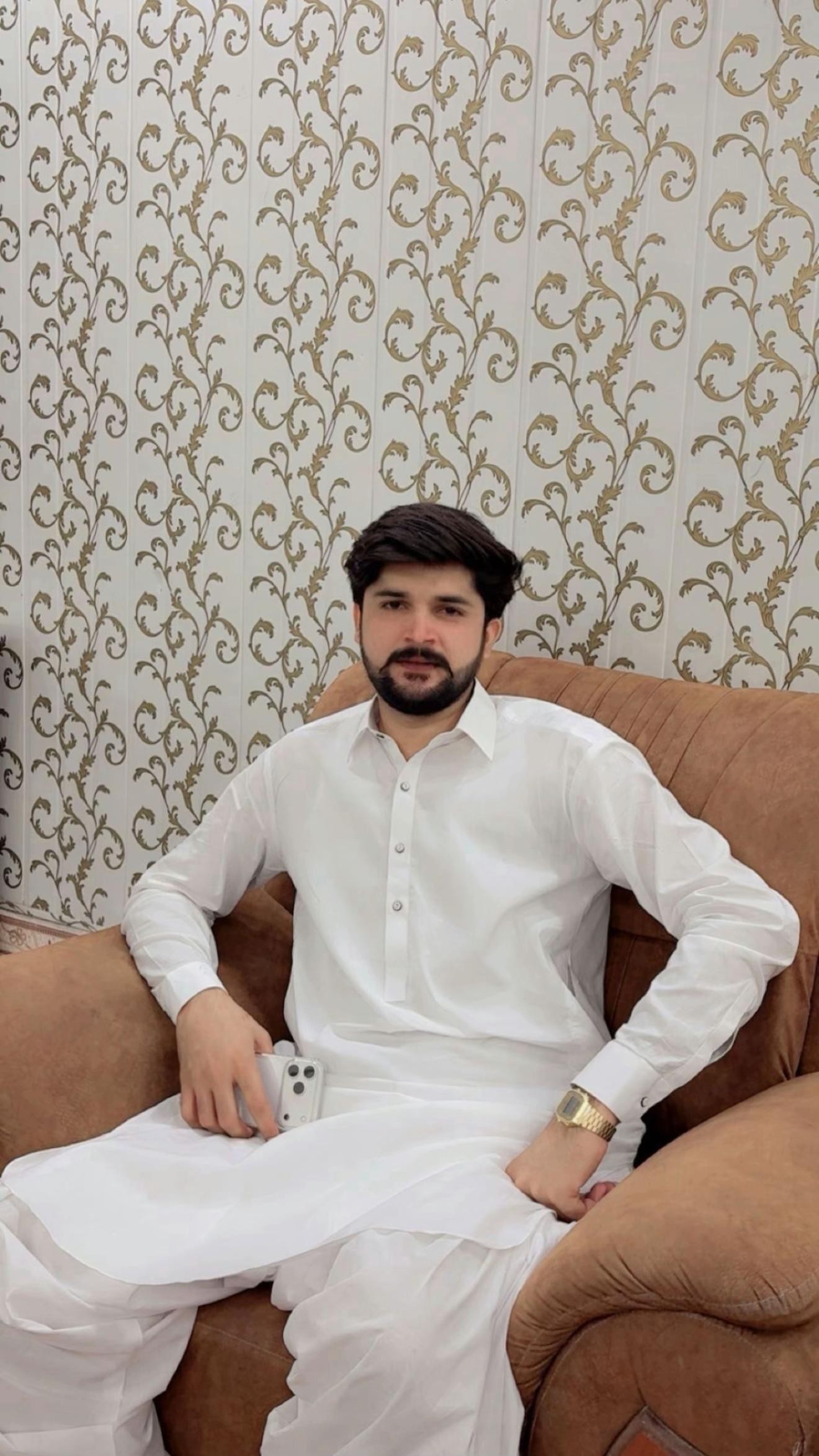 @Muzzamil Deenari🐎
