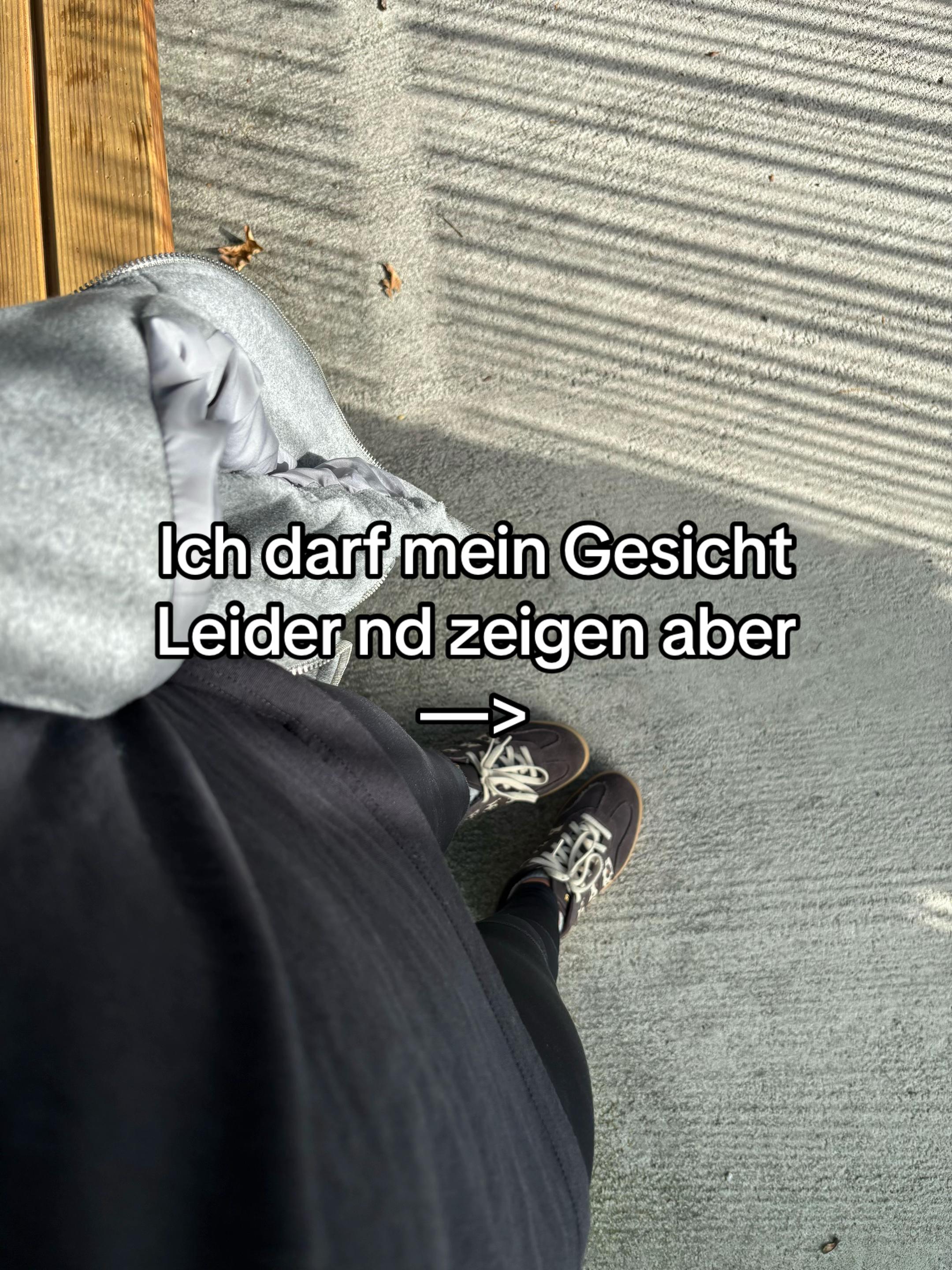 @⭑ʟᴀʀᴀ⭑