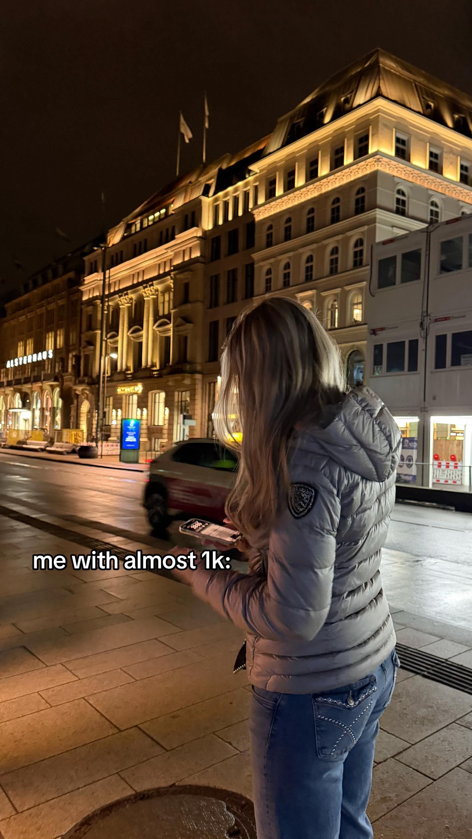 @ᴄʜᴀʀʟʏ✰