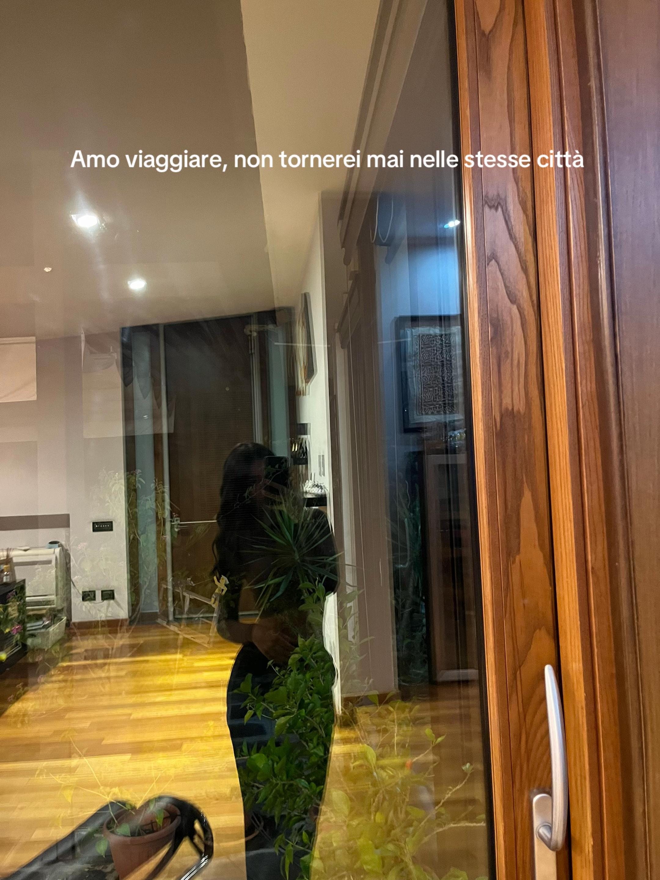 @Aurora____