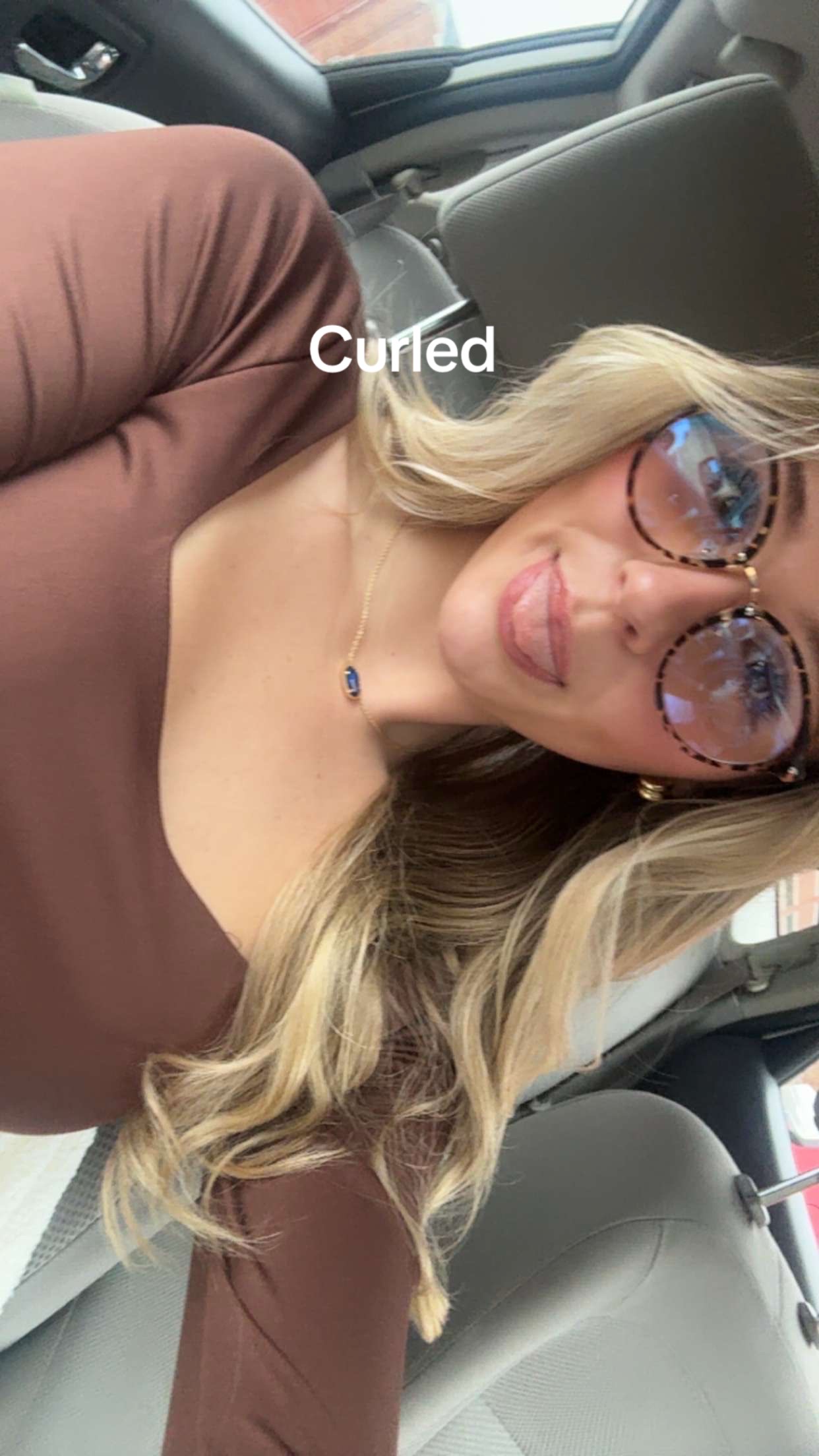 @_alearose_