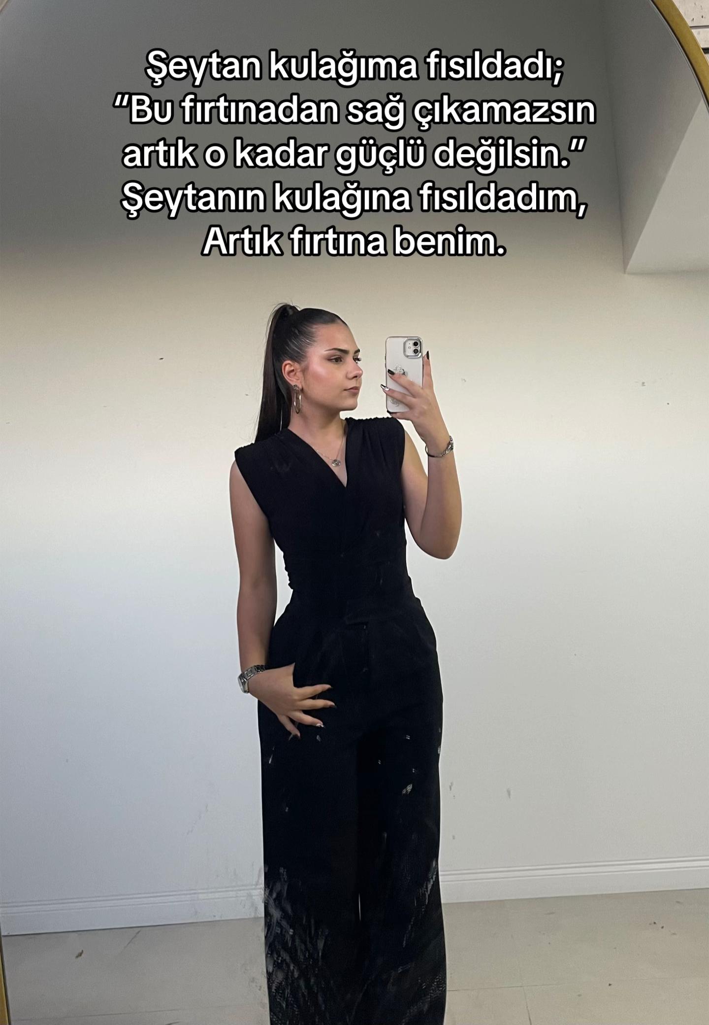 @~E~