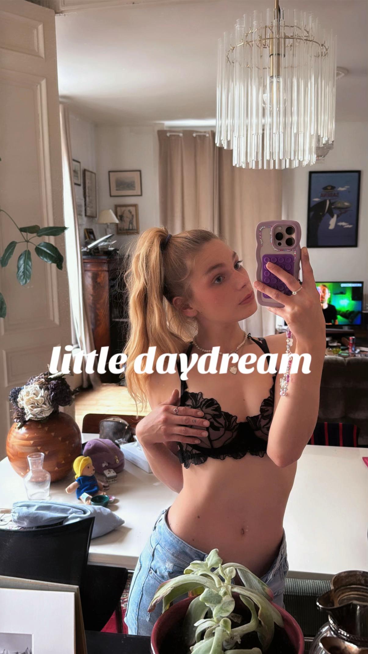 @leaafcqr