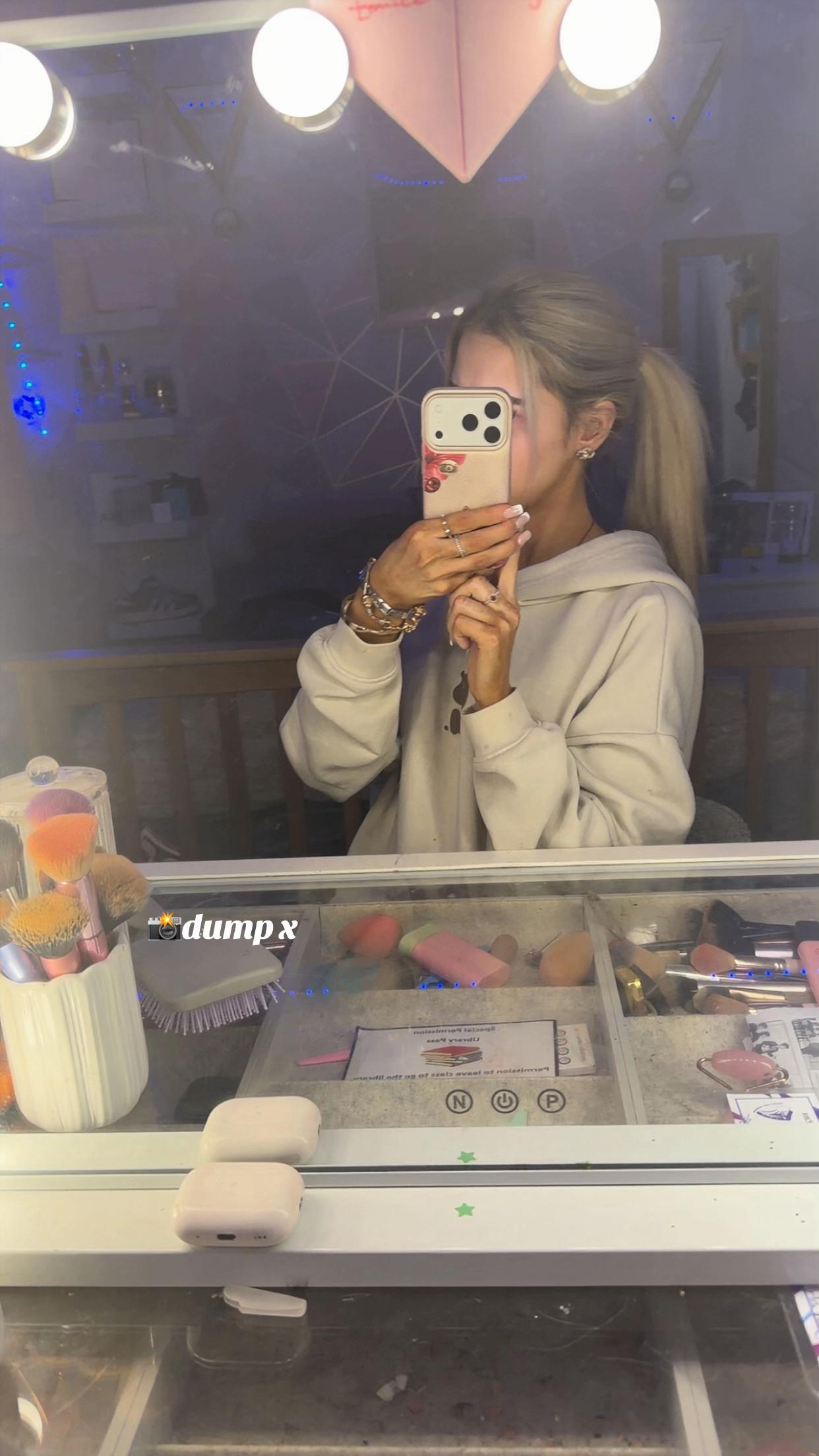 @𝐄𝐦𝐢𝐥𝐲 🤍