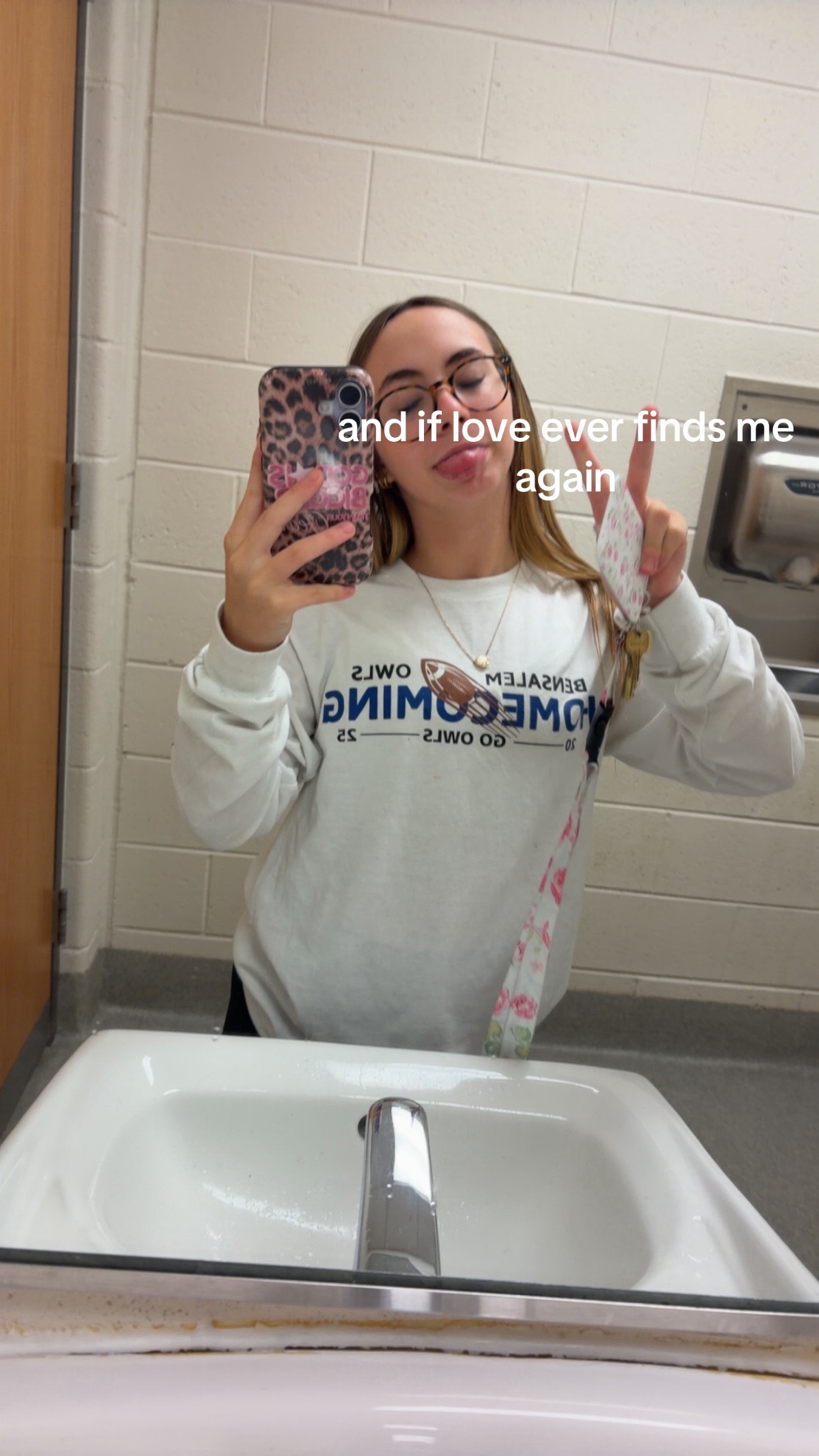 @???