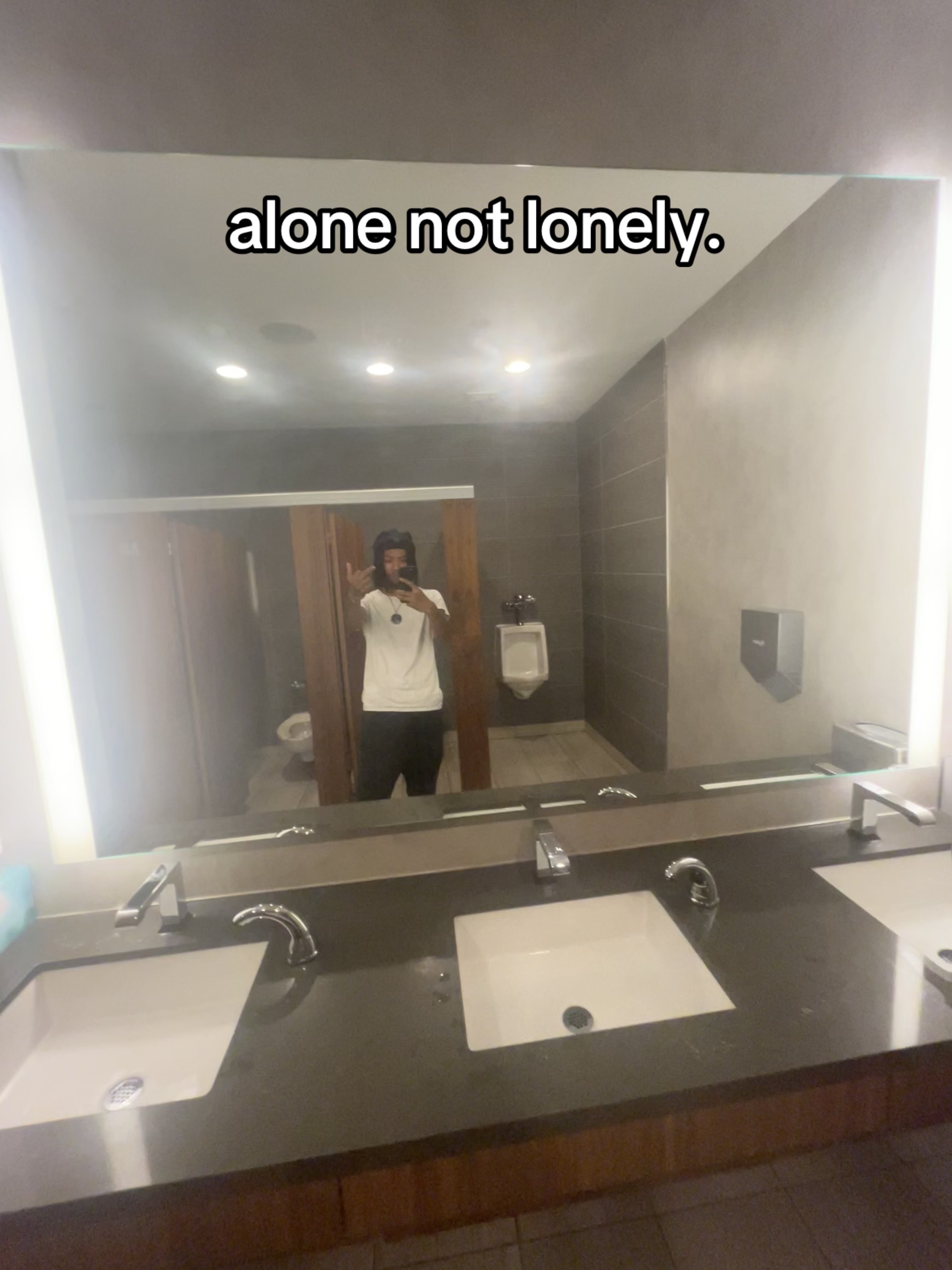 @caponeeearcc