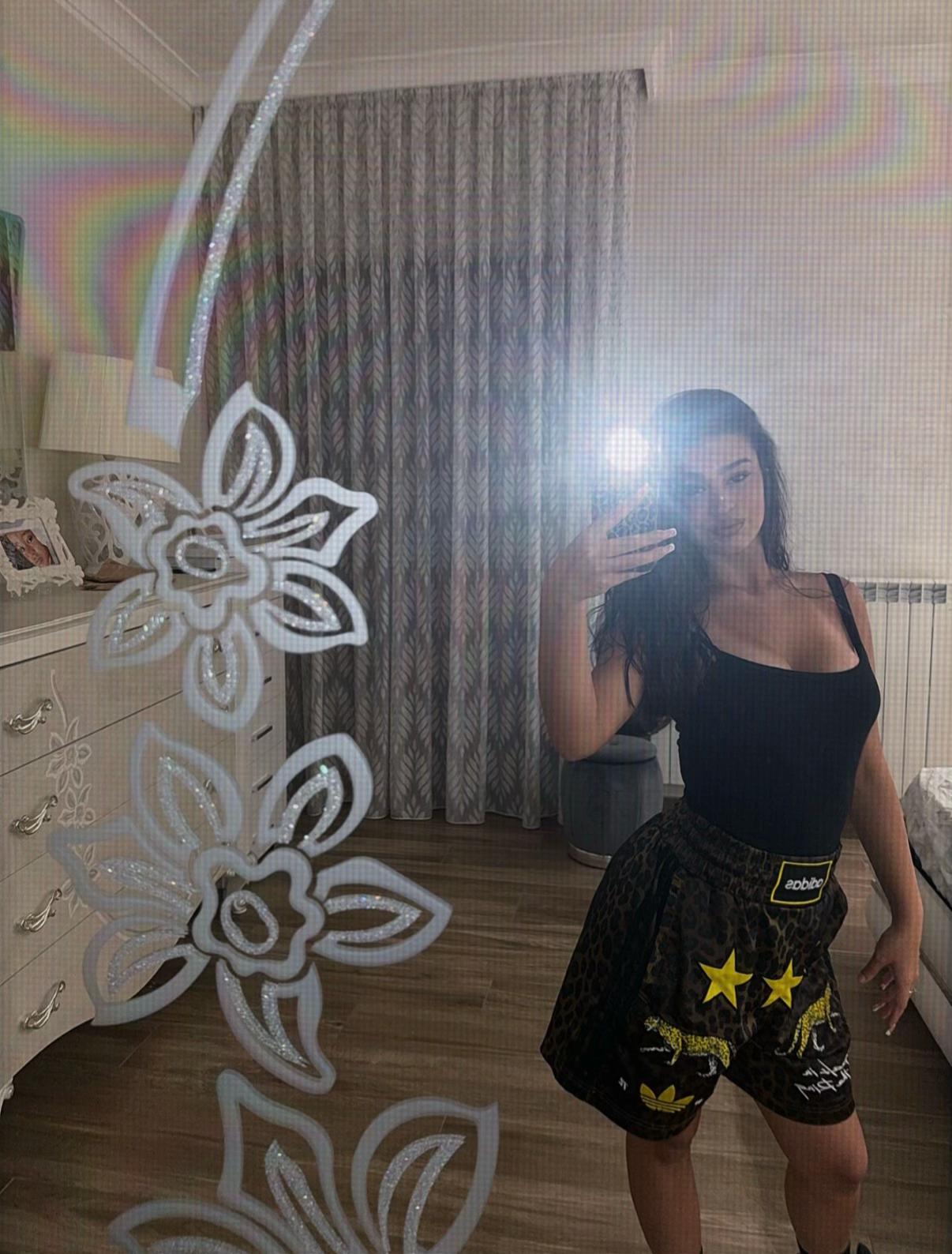 @𝐬𝐨𝐟𝐢𝐚😼