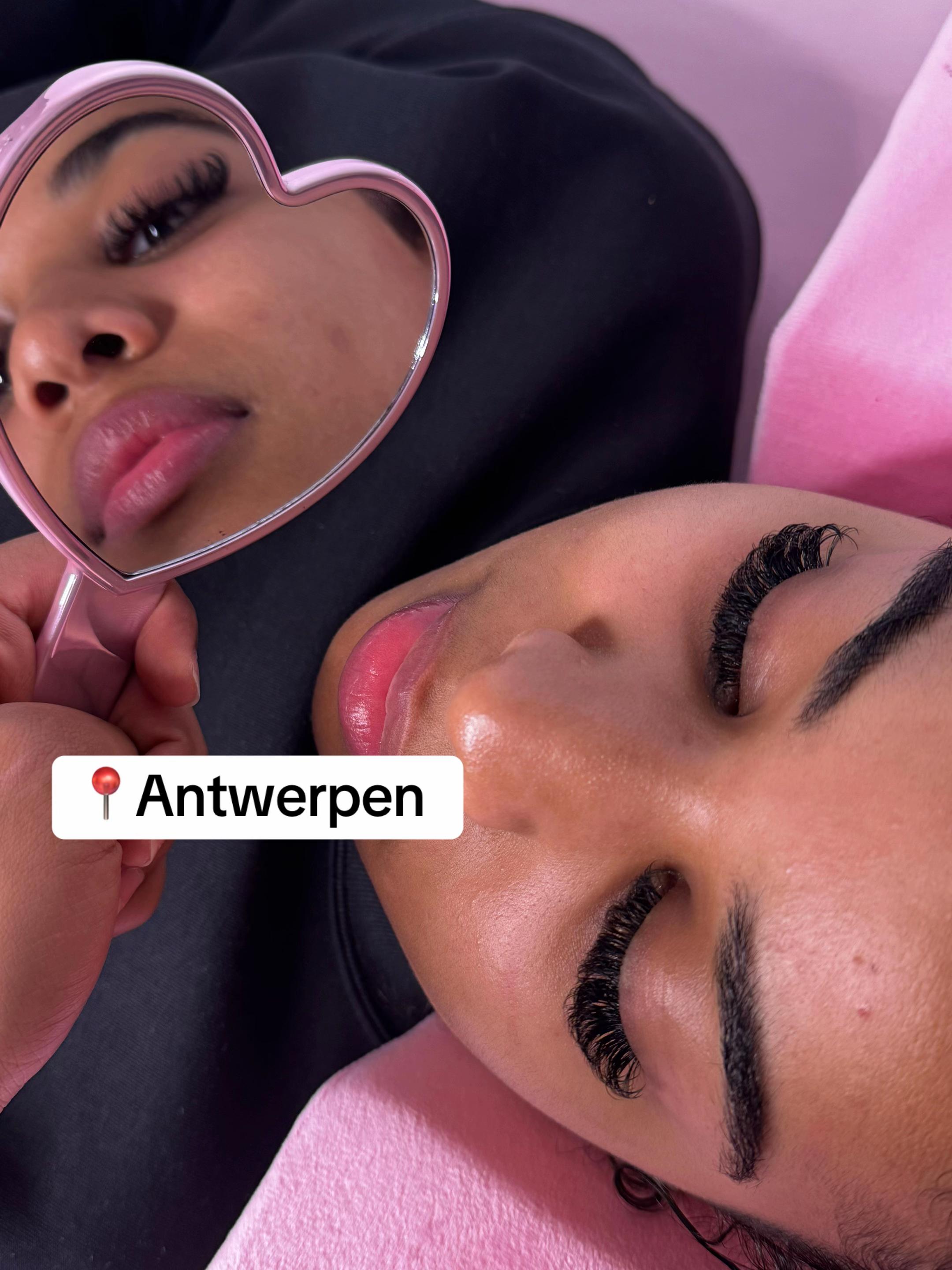 @Firstlashroom_Antwerpen