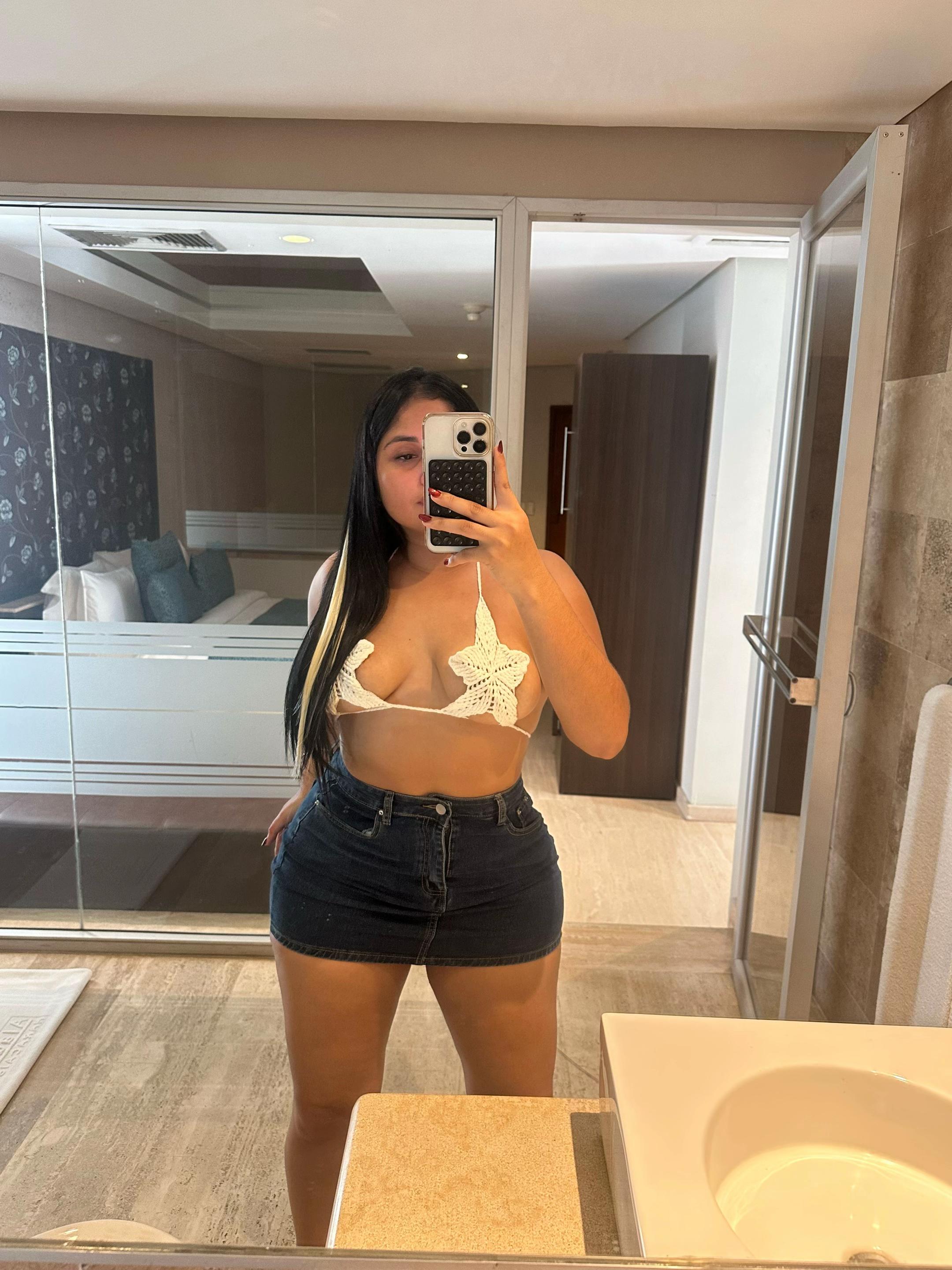 @Lizmarylf