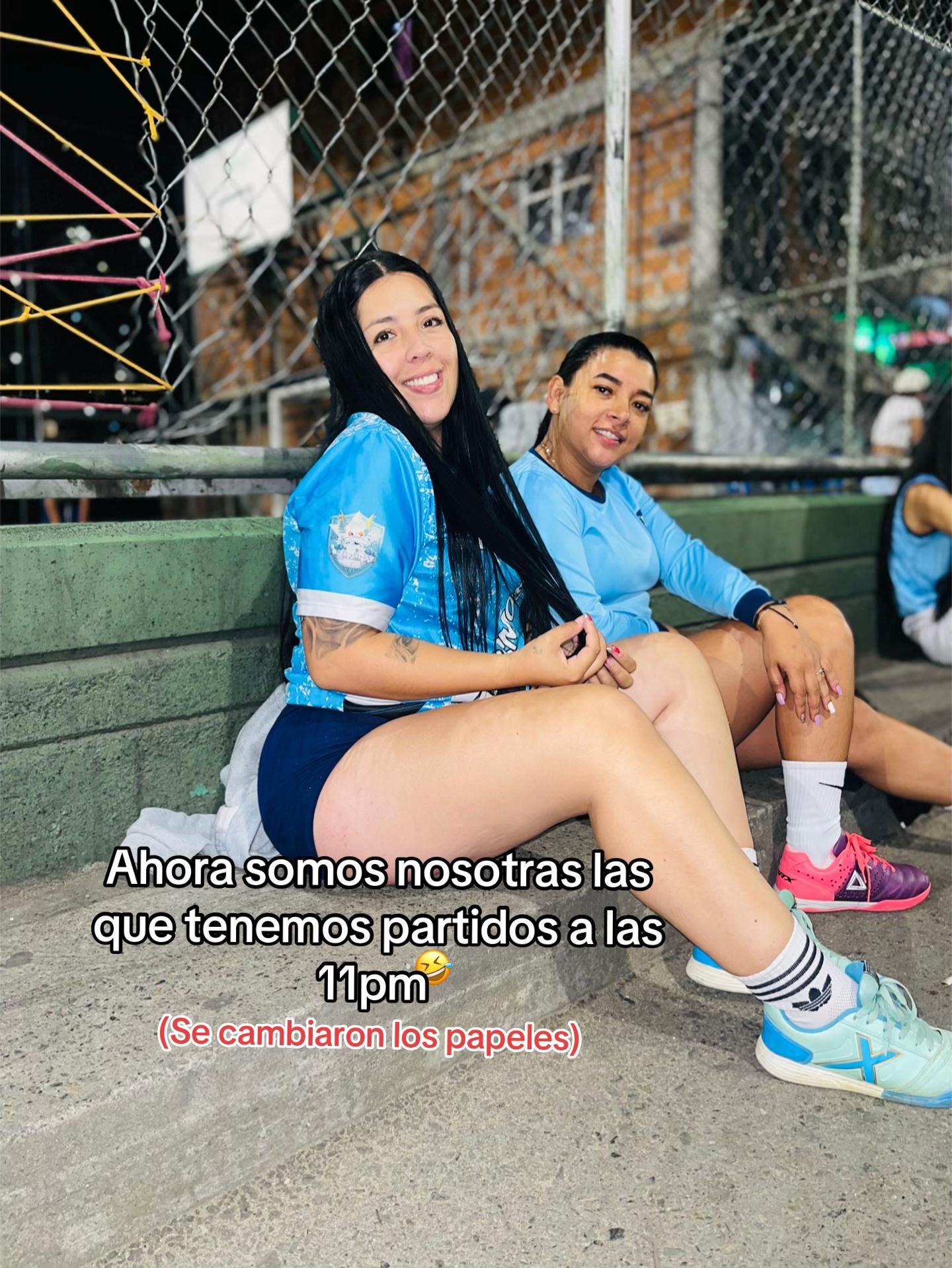 @MANU VÉLEZ👸🏻💘🔥