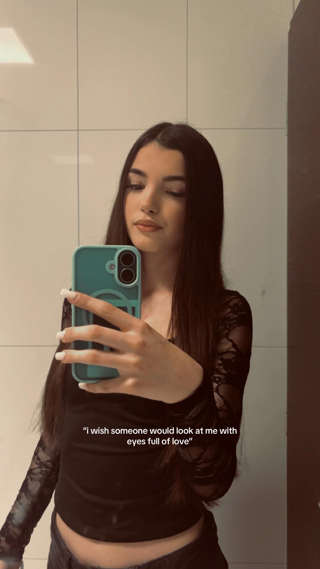 @_elluskaaaa_3