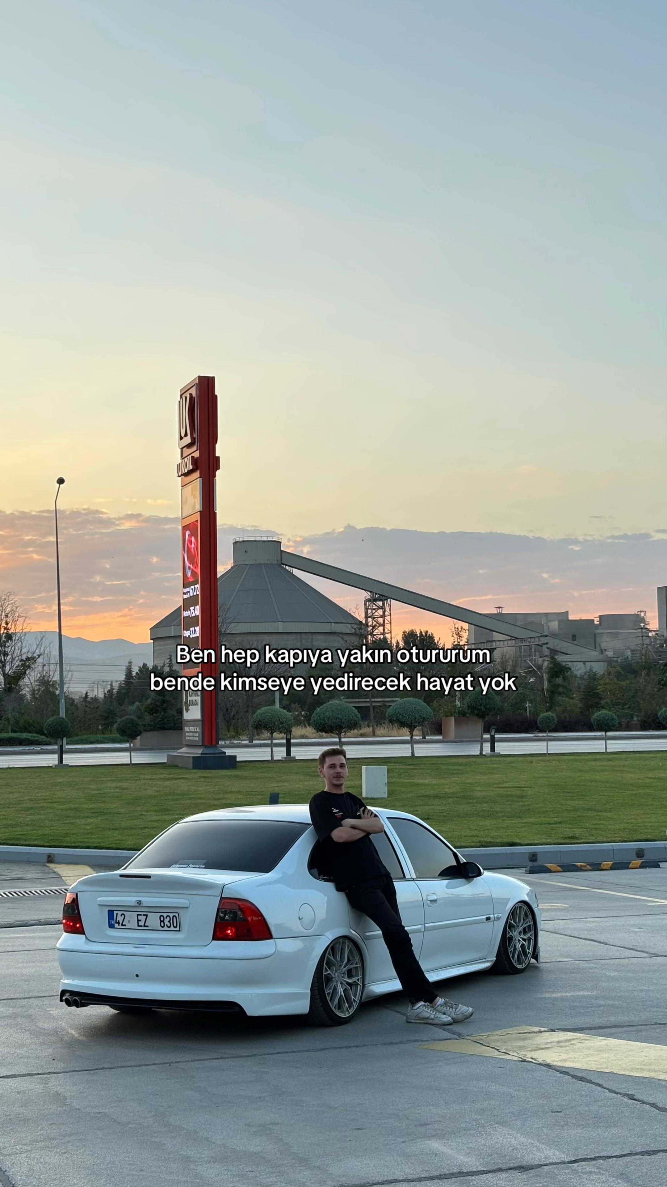 @𝓜𝓮𝓿𝓵𝓾𝓽 𝓔𝓶𝓻𝓮
