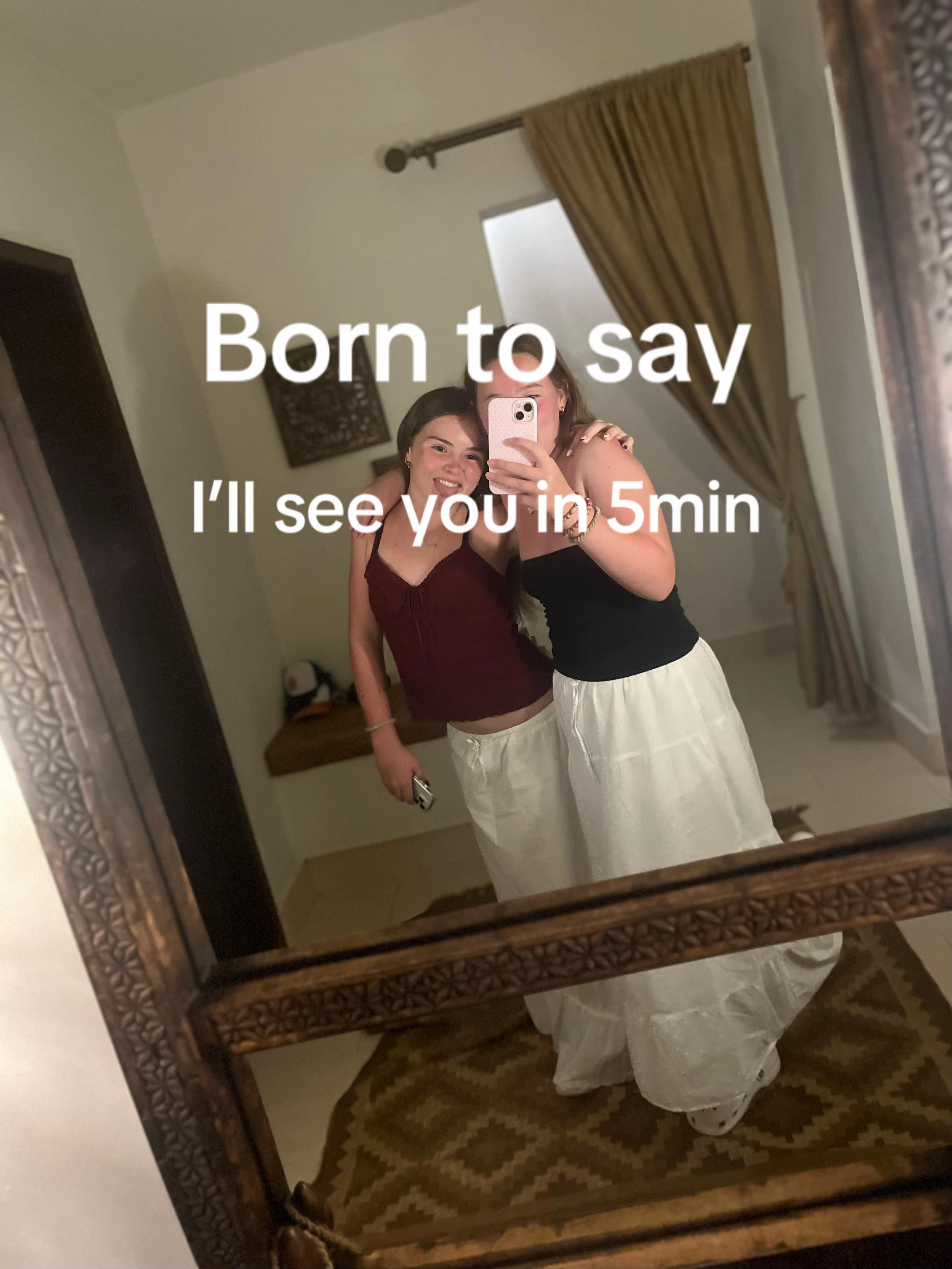 @Elodie