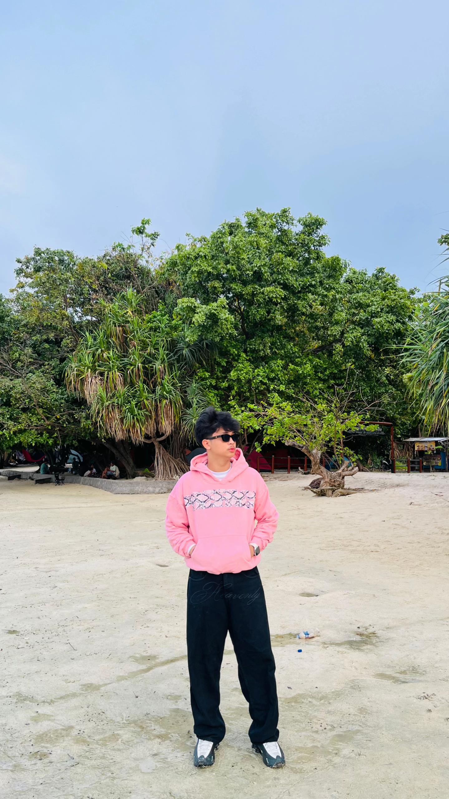 @NAMANYA ALPIN👑