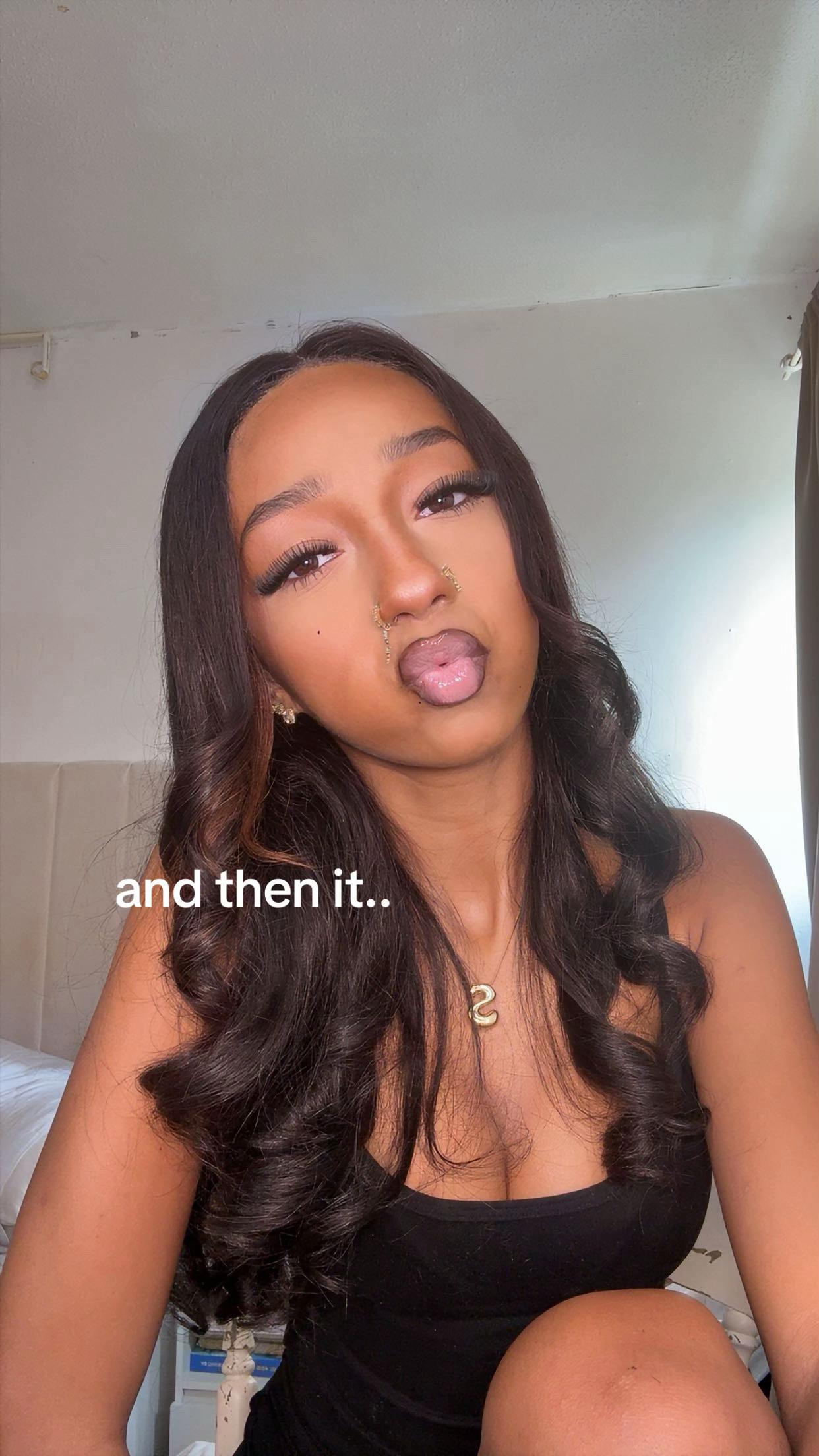 @sofia🐐’.