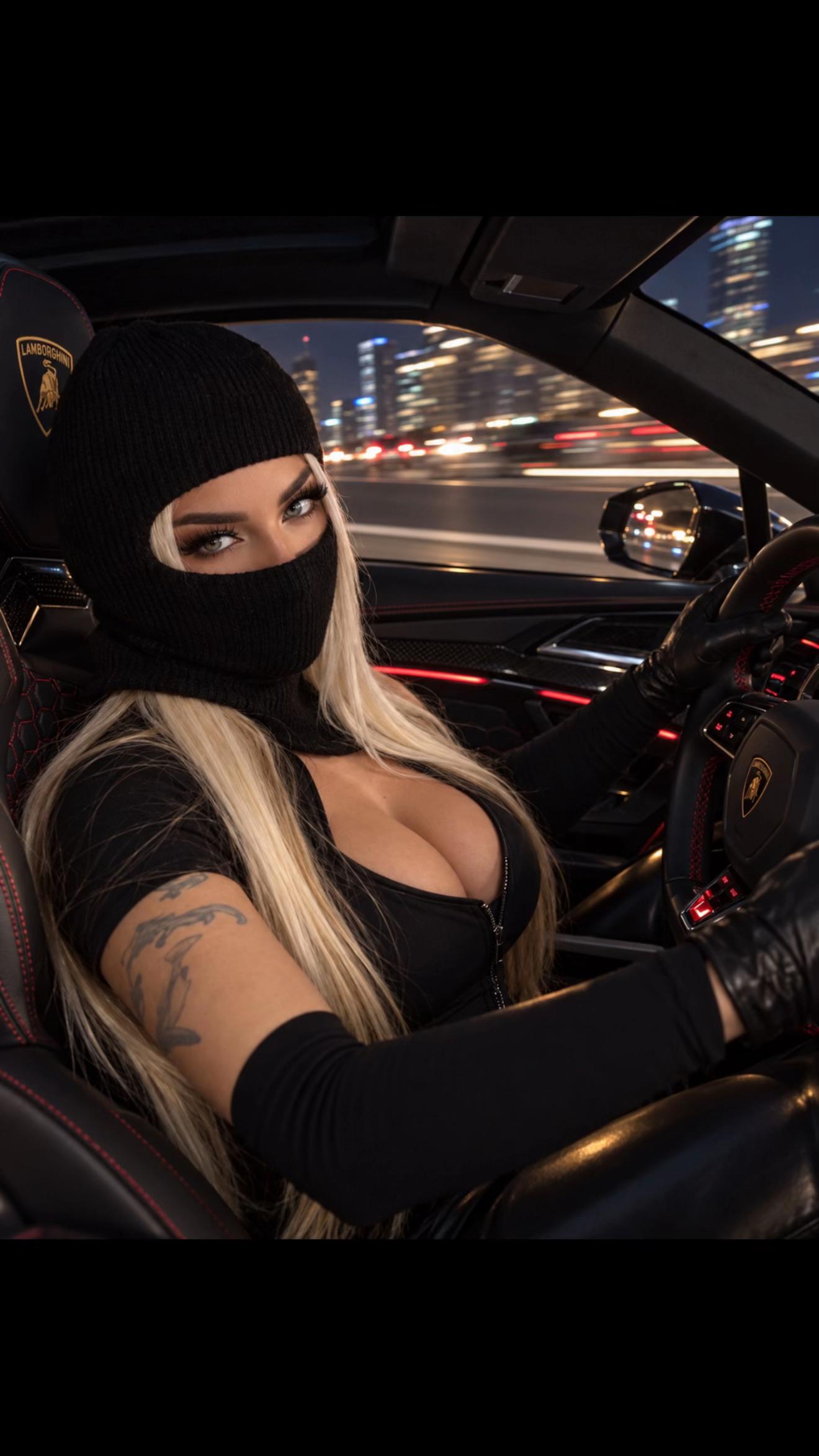 @Raylacoma