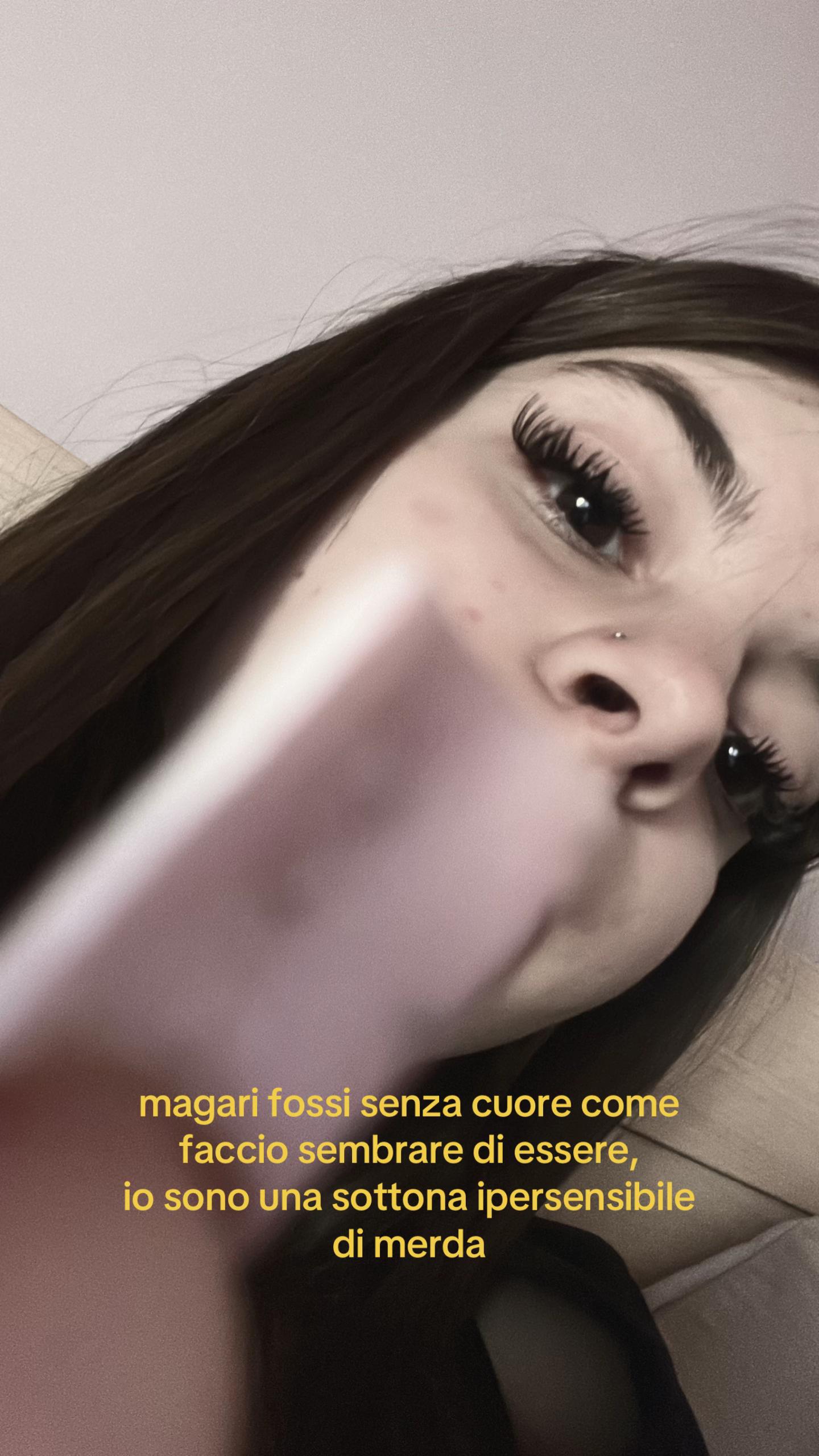 @𝟐𝟐
