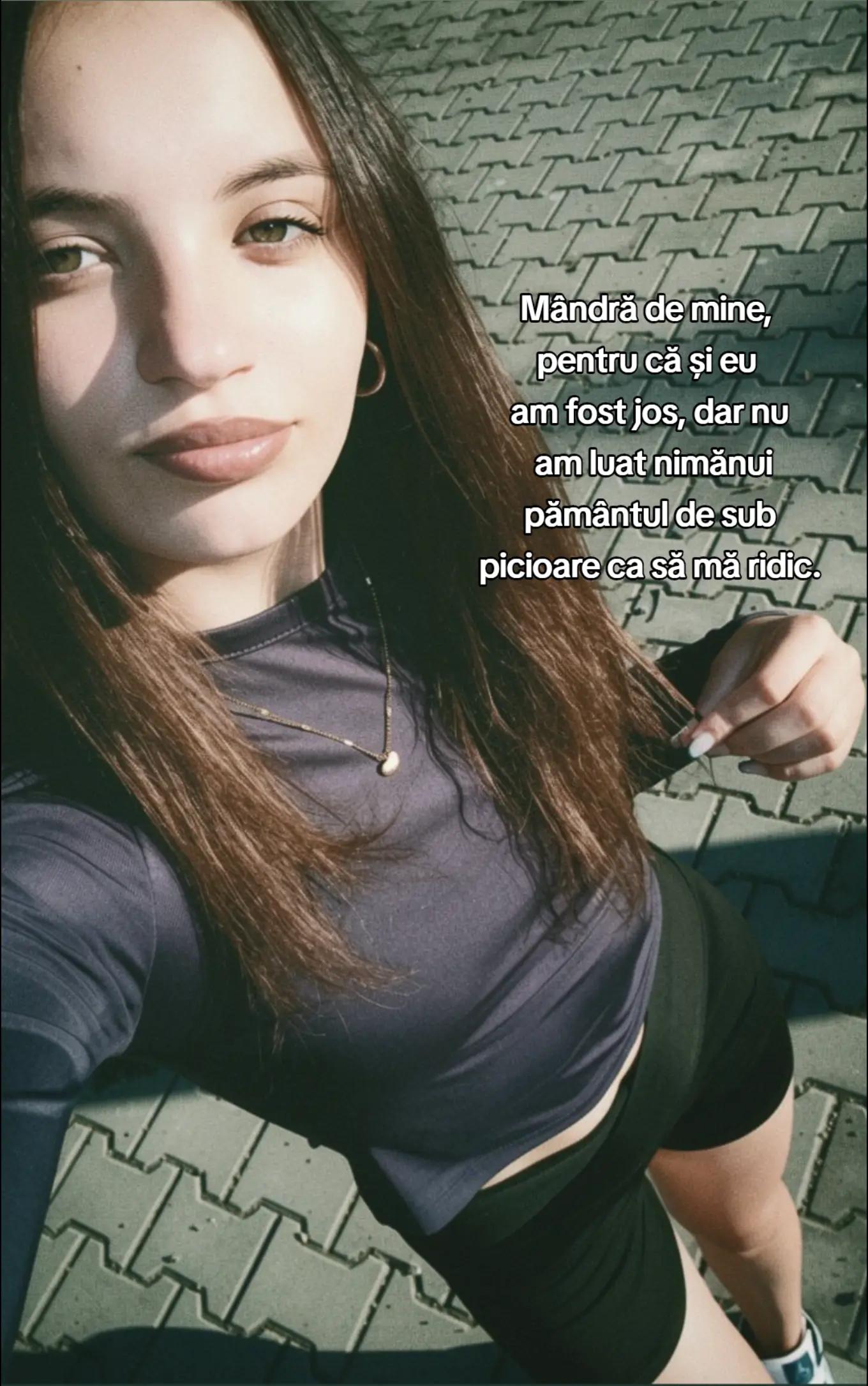 @🦋Moniana🧊