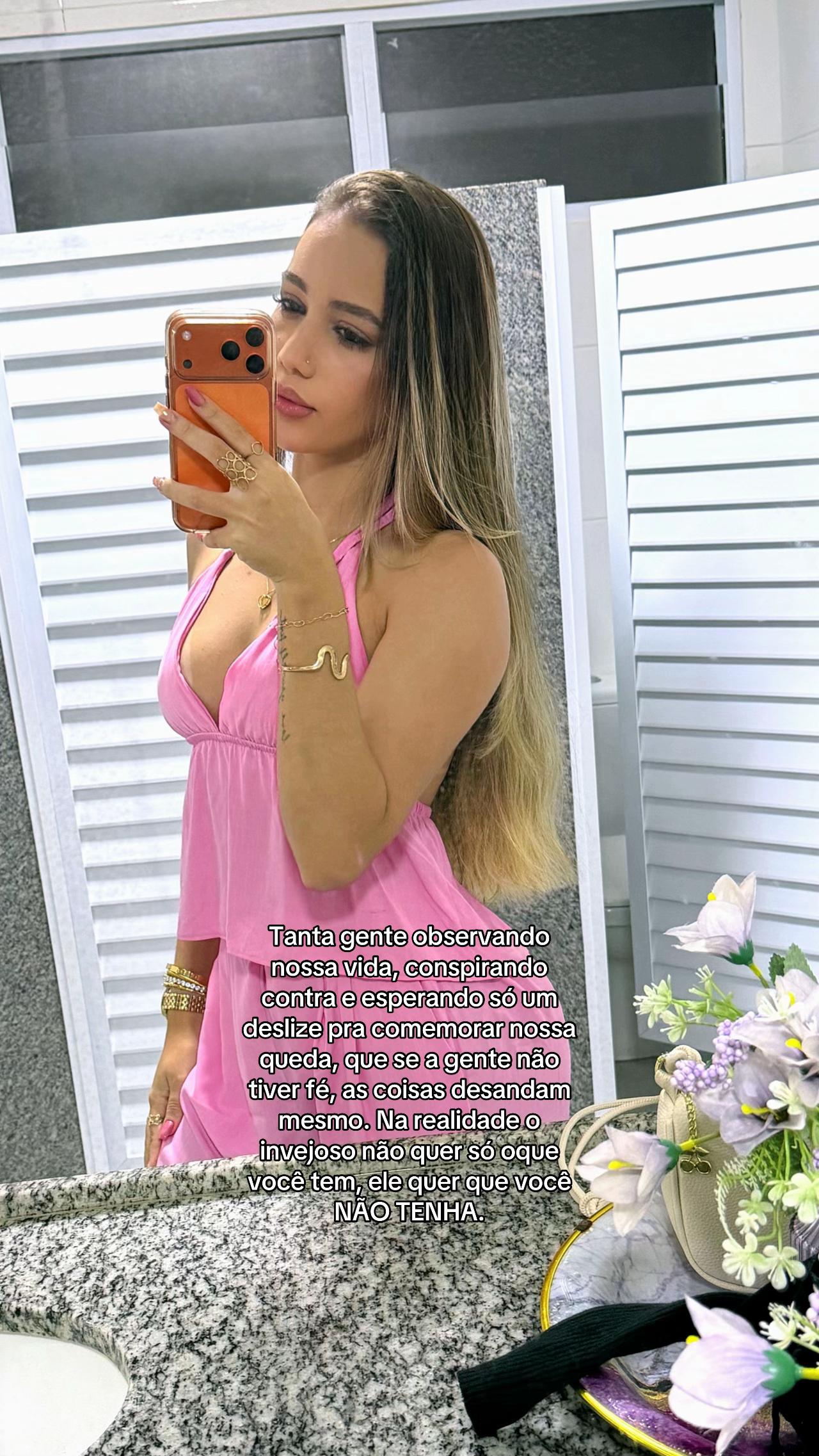 @Lunna Tauany
