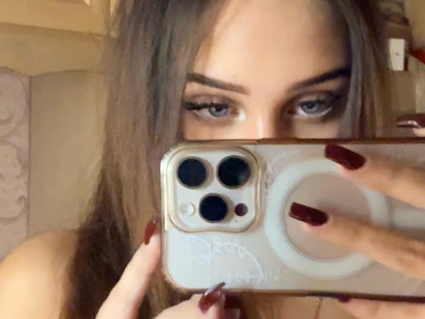 @леруся :3