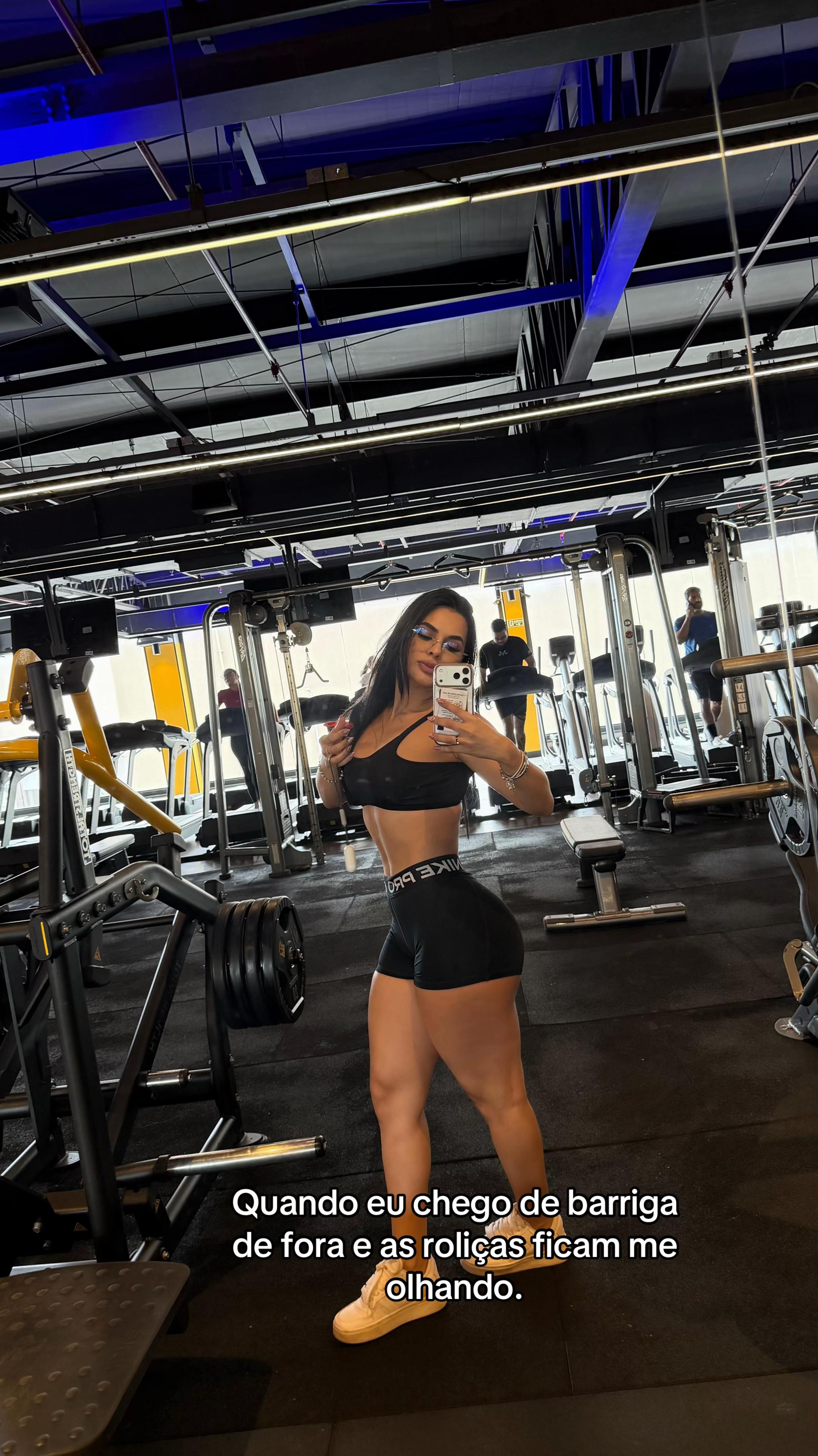 @naelypereira