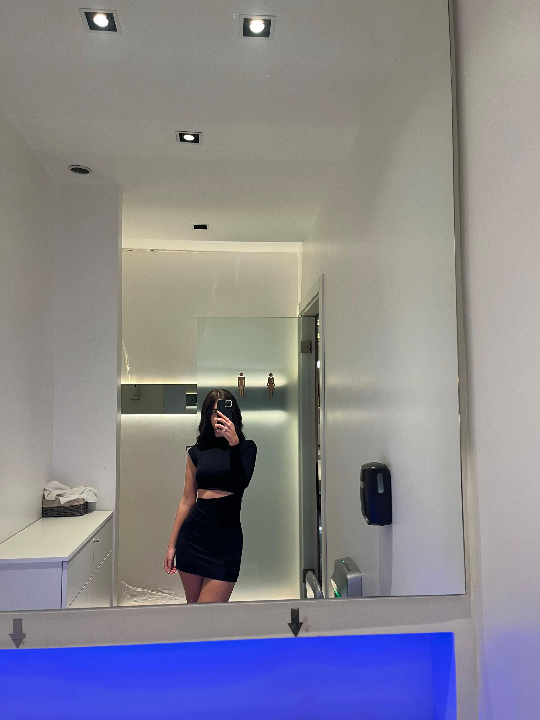 @Aurora____