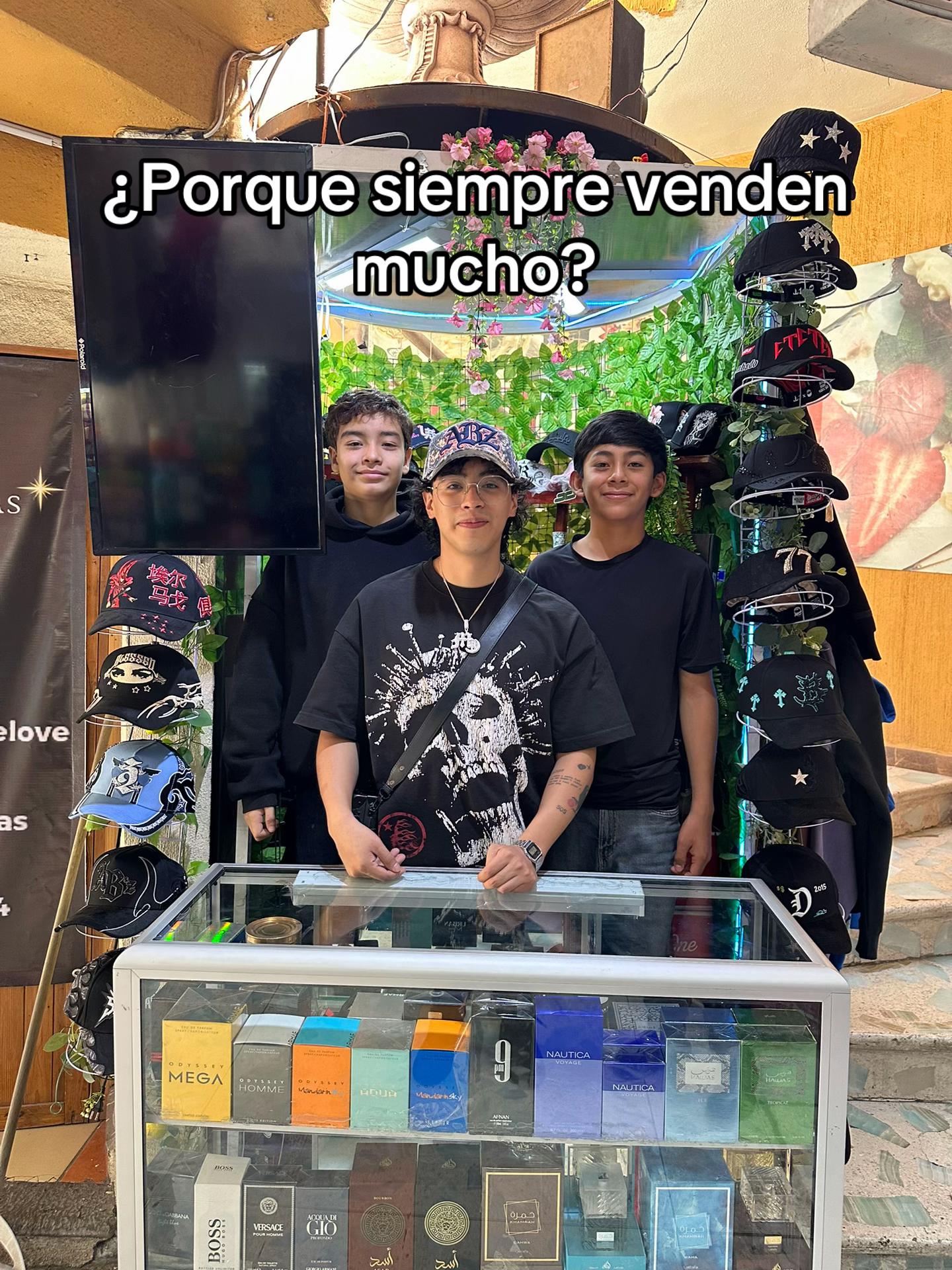 @MomosCaps