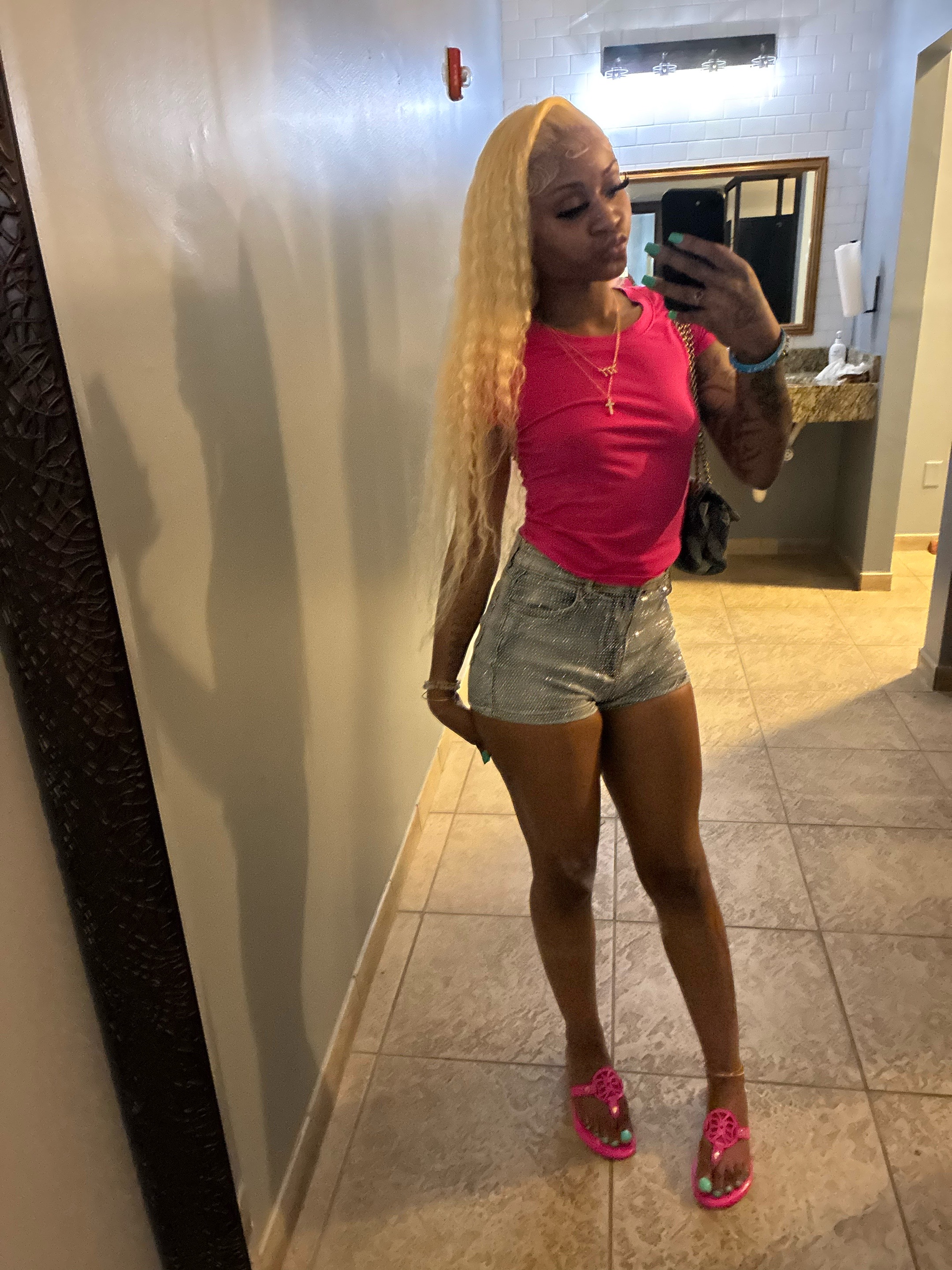 @pinkaholic.