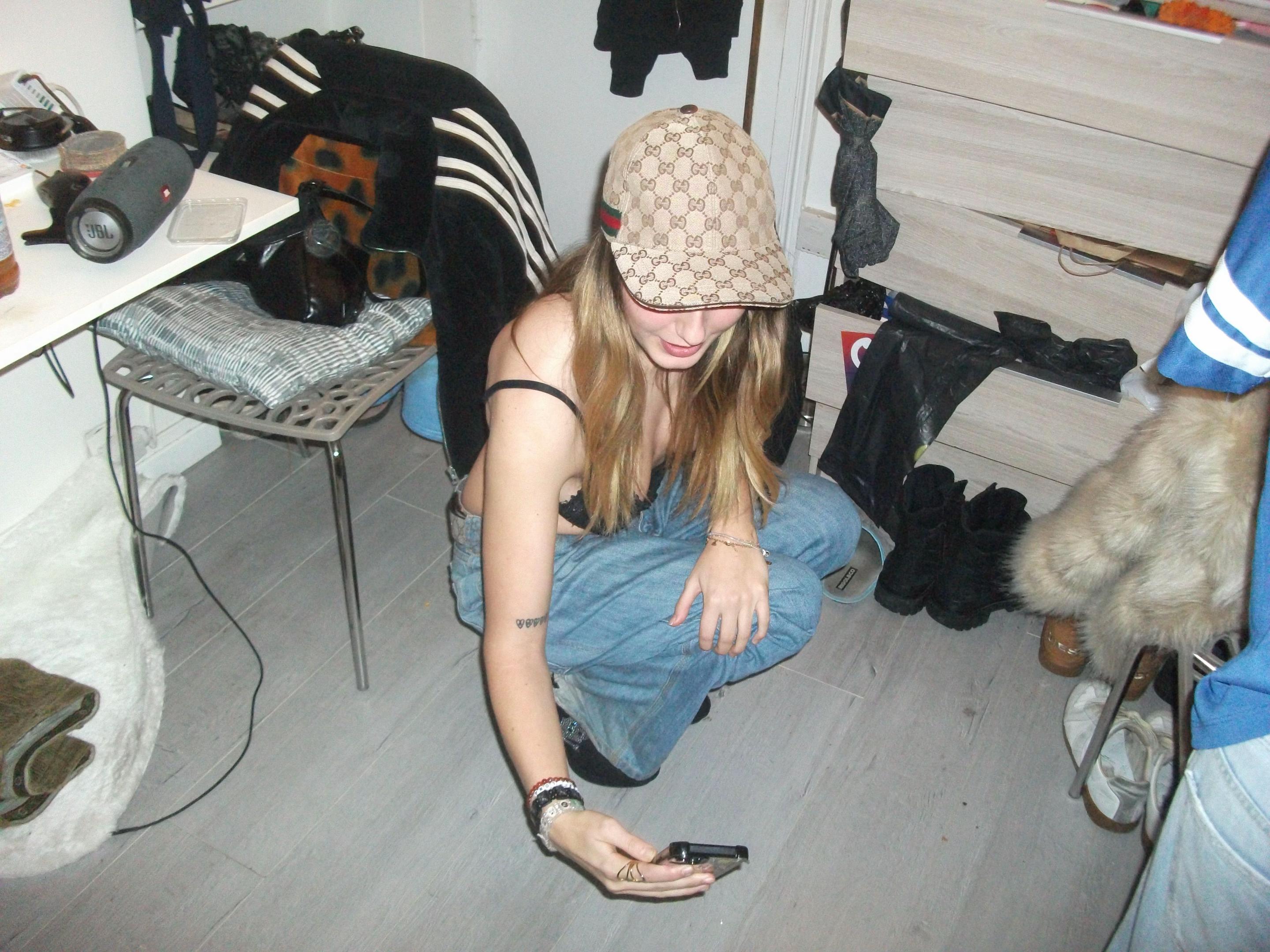 @Li$on