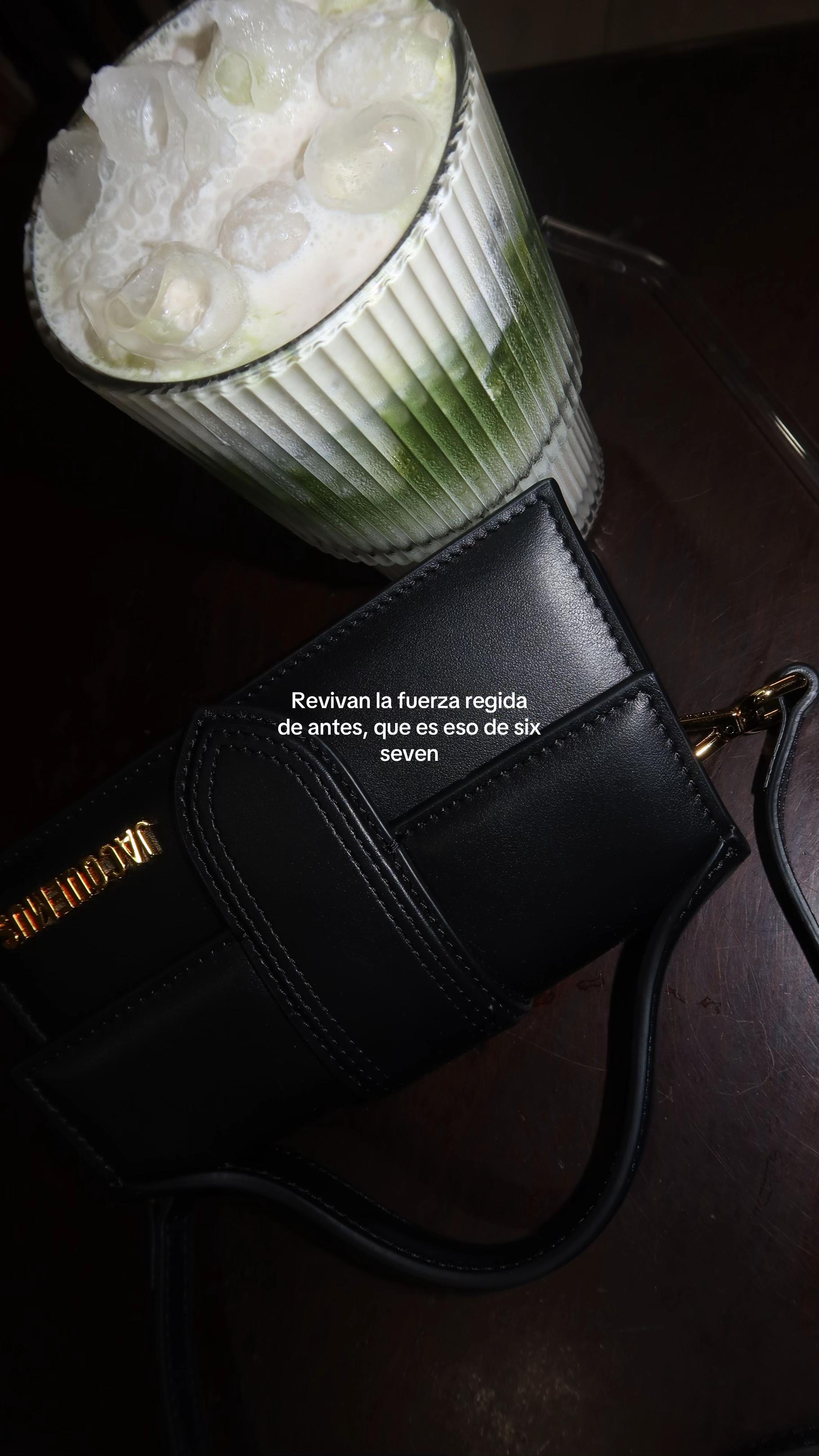 @𝐌𝐚𝐫𝐢𝐥𝐲𝐧 ✩