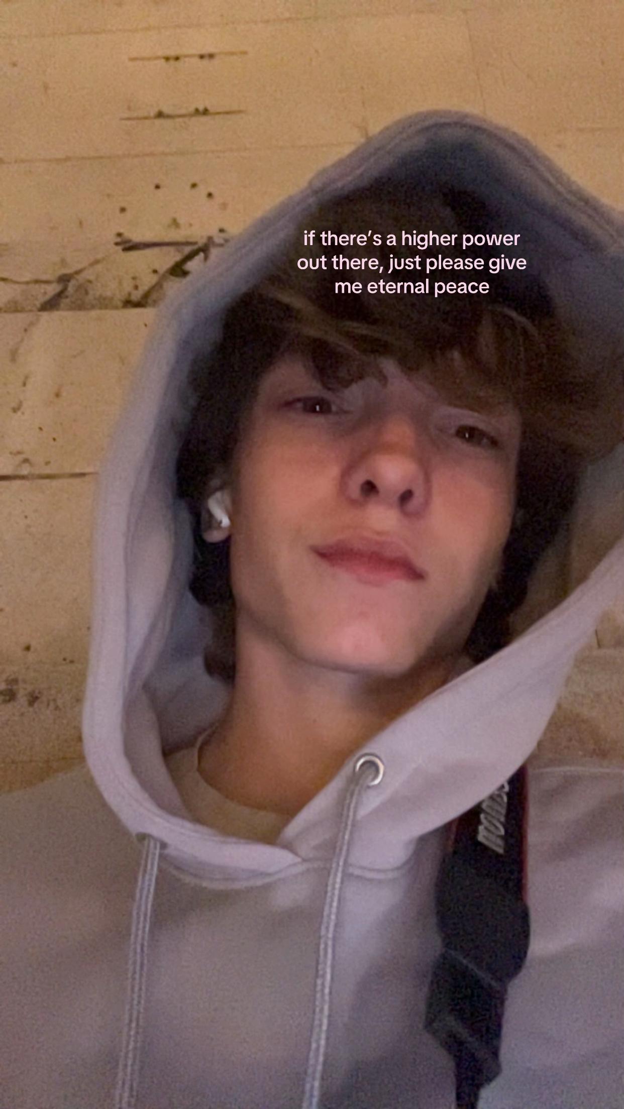 @👤