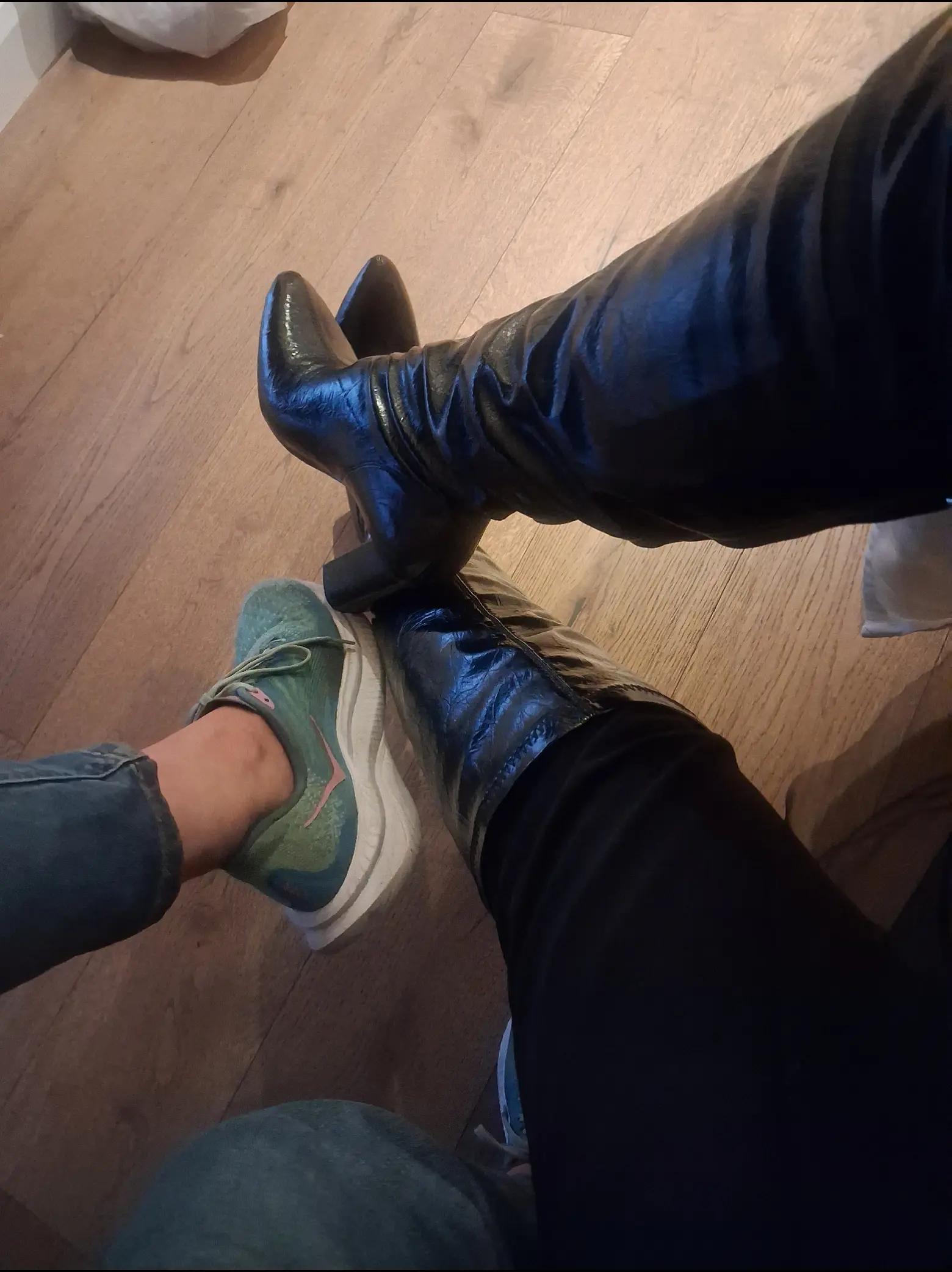 @lollyybmnqh