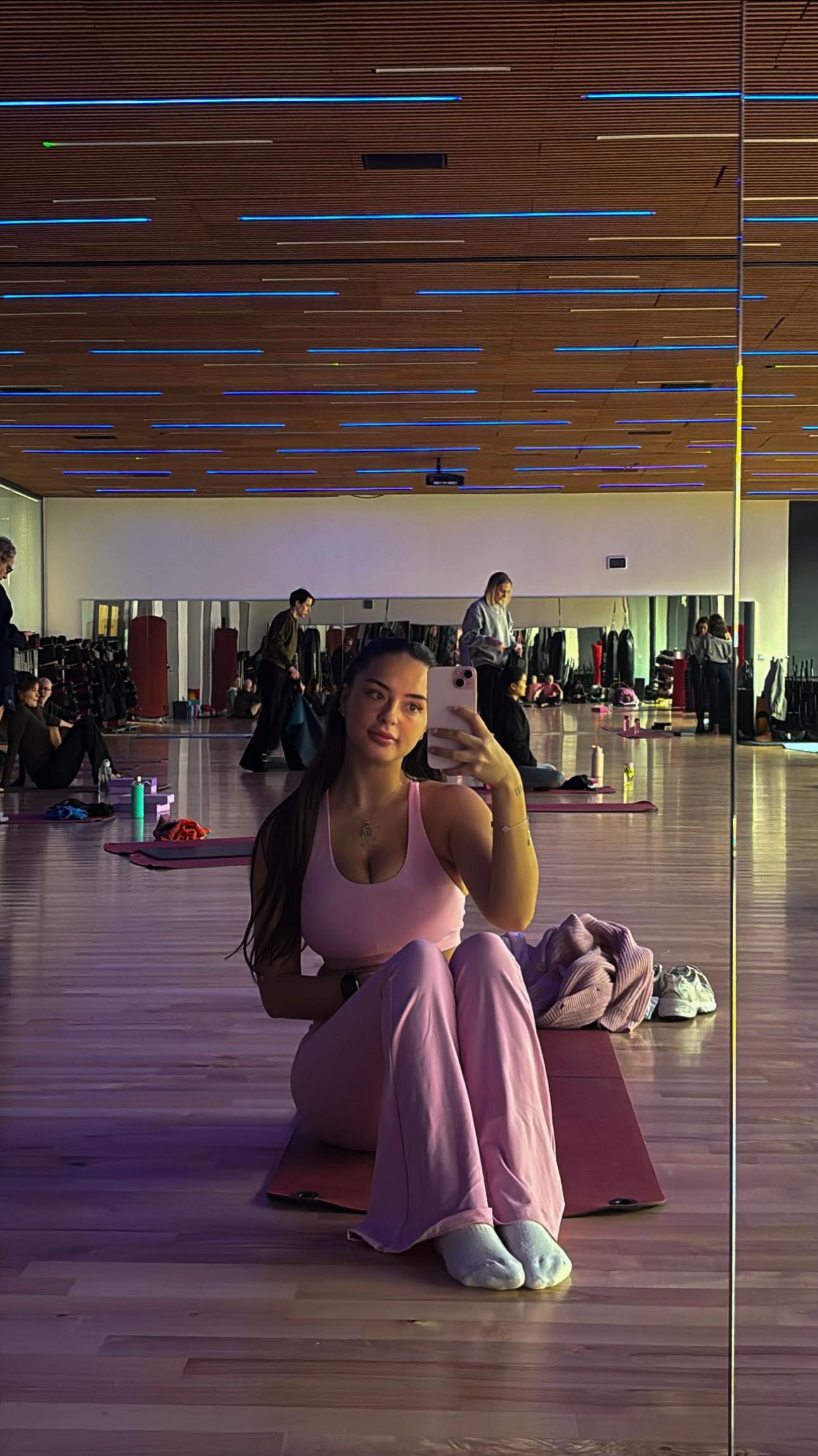 @miaaa111444
