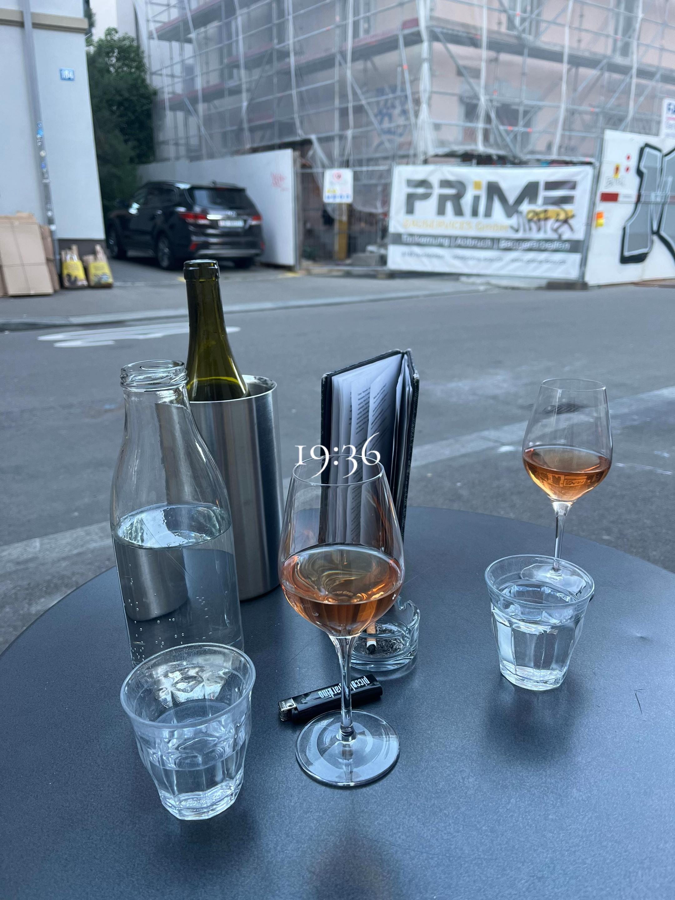 @VIVIENNE PARIS